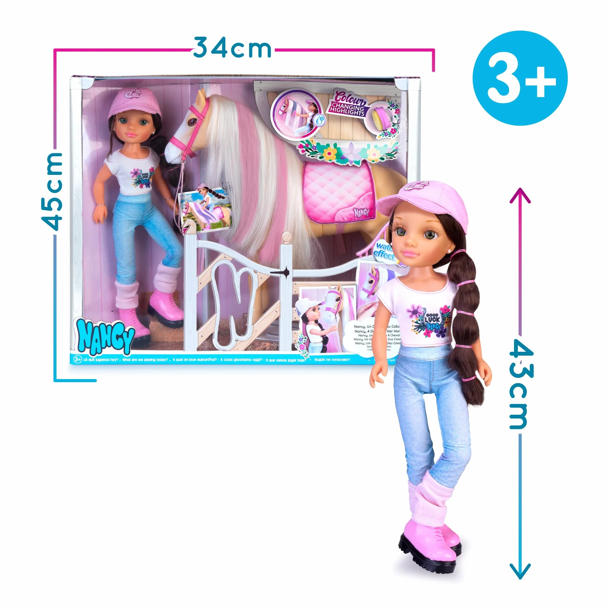 Nancy - Un día con su Caballo, muñeca Fashion articulada y Caballo, Accesorios de Cuidado, Cepillo-Esponja Que Cambia el Color del Pelo de la Crin, niños y niñas a Partir de 3 años, Famosa (NAC49000)
