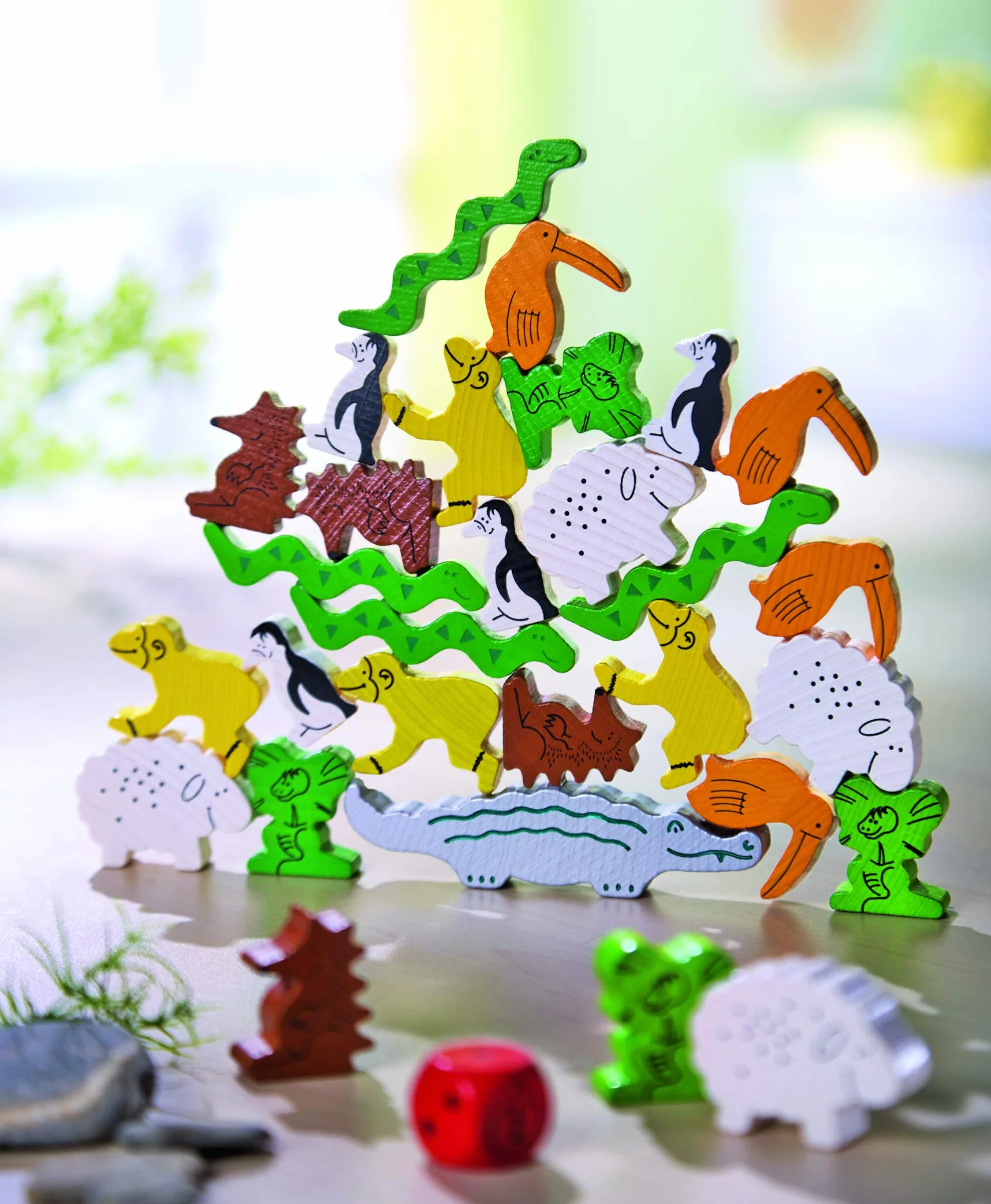 HABA 3409 Animal sobre Animal, Juego Infantil de Mesa de Habilidad y apilamiento. Más 4 años