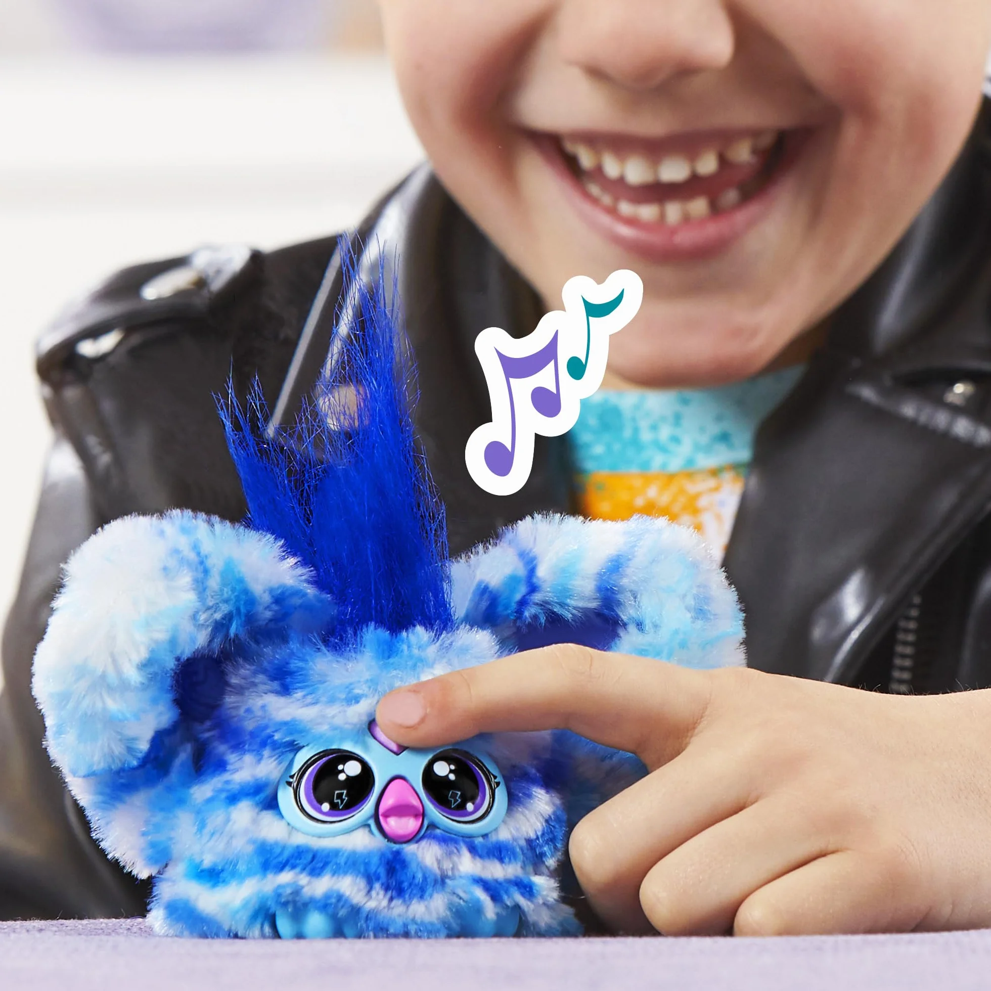 Furby Furblets, Miniamigo Ooh-Koo, Más de 45 Sonidos, Música Rock y Frases en Furbish, Peluche electrónico para niños y niñas a Partir de 6 años, Azul y Blanco