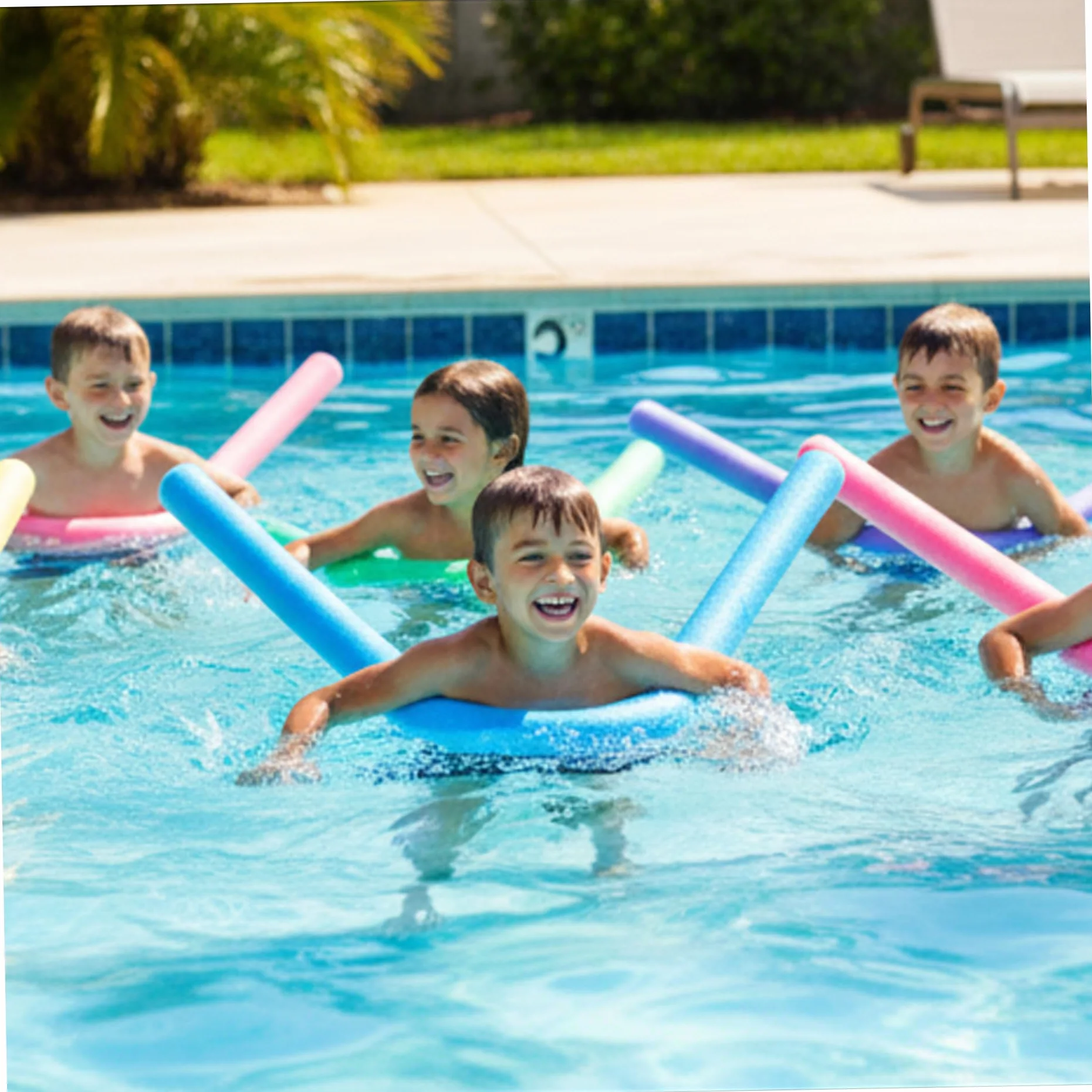 Paquete de 6 Fideos de Espuma para Piscina, Fideos de natación de 59 Pulgadas para Juegos acuáticos y flotadores de Piscina, 6 Colores