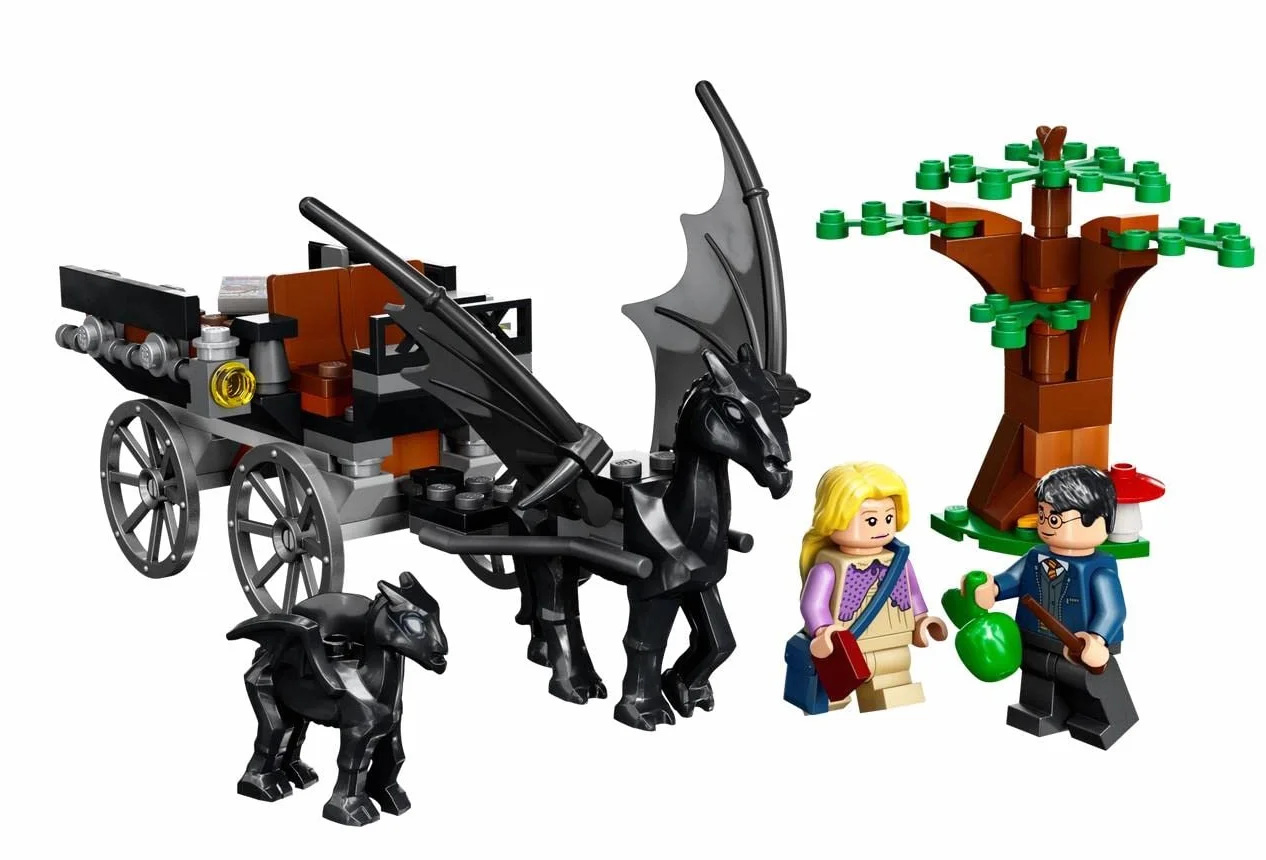 LEGO 76400 Harry Potter Carruaje y Thestrals de Hogwarts, Set de Construcción con Mini Figuras