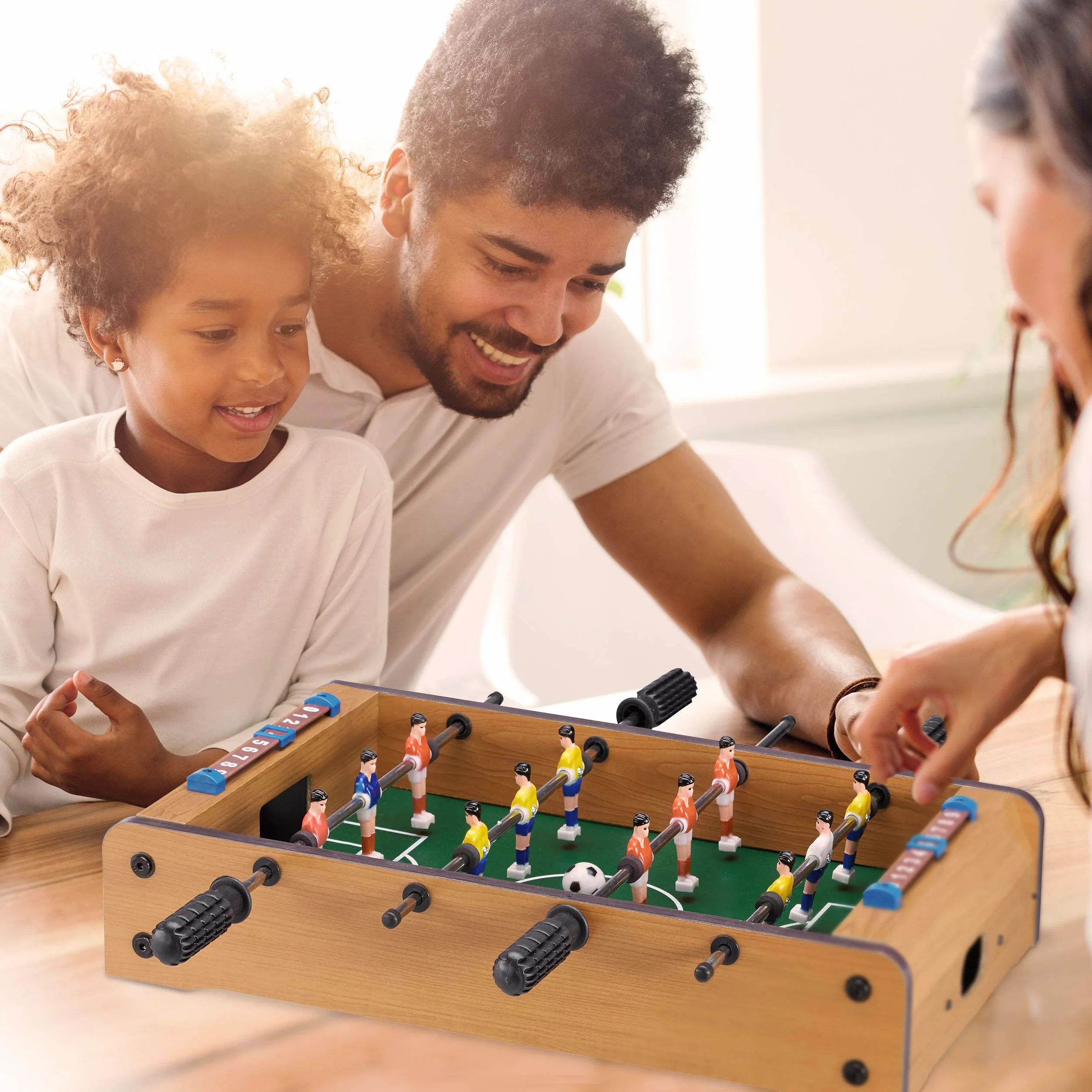 Relaxdays Futbolín de Mesa para 2 Jugadores, Madera MDF, Marrón, 11 x 51 x 50 cm