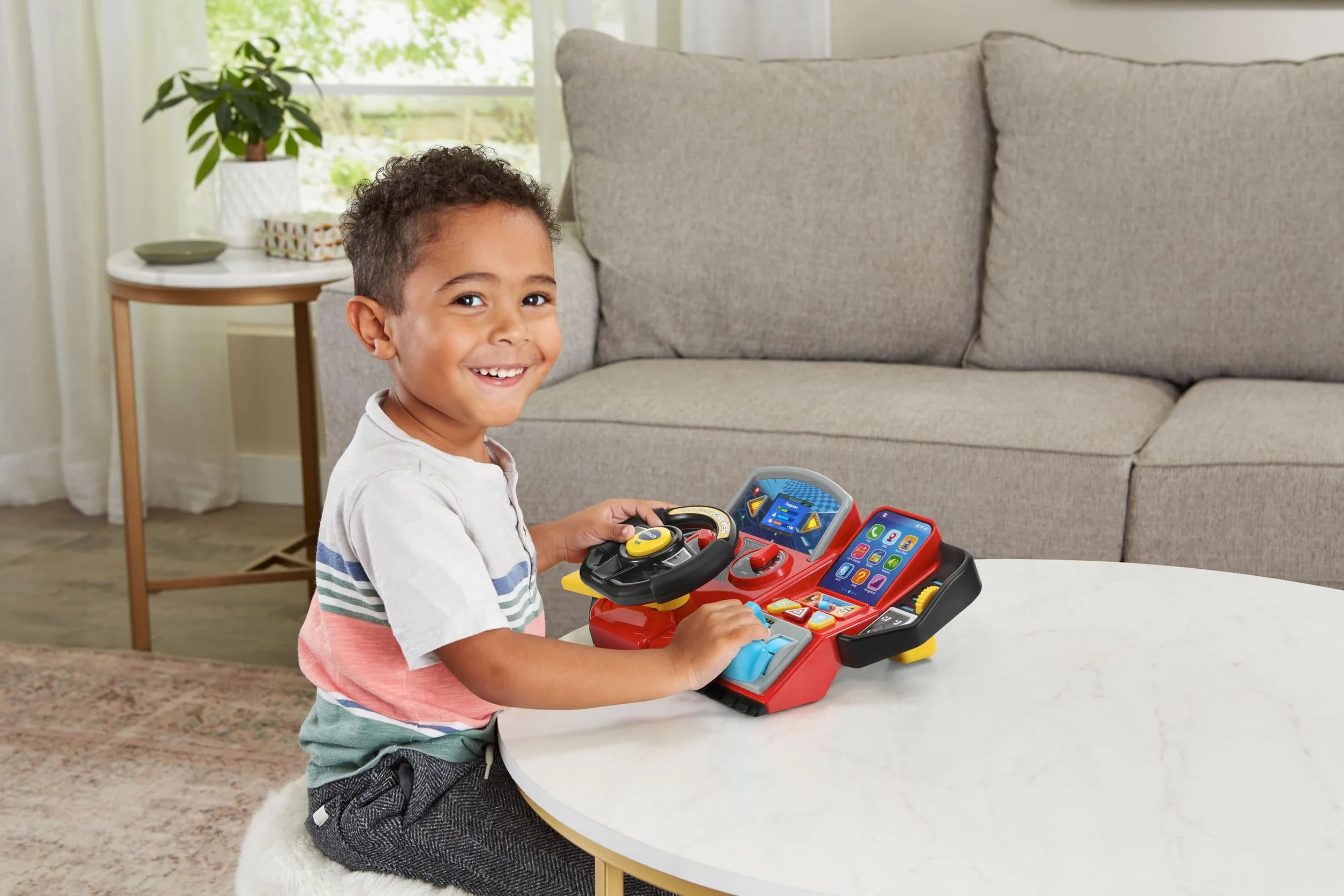 VTech Volante Turbo Piloto Infantil con Tablero Interactivo, 20 Juegos Educativos, 9 Circuitos, Pantalla LCD, Italiano