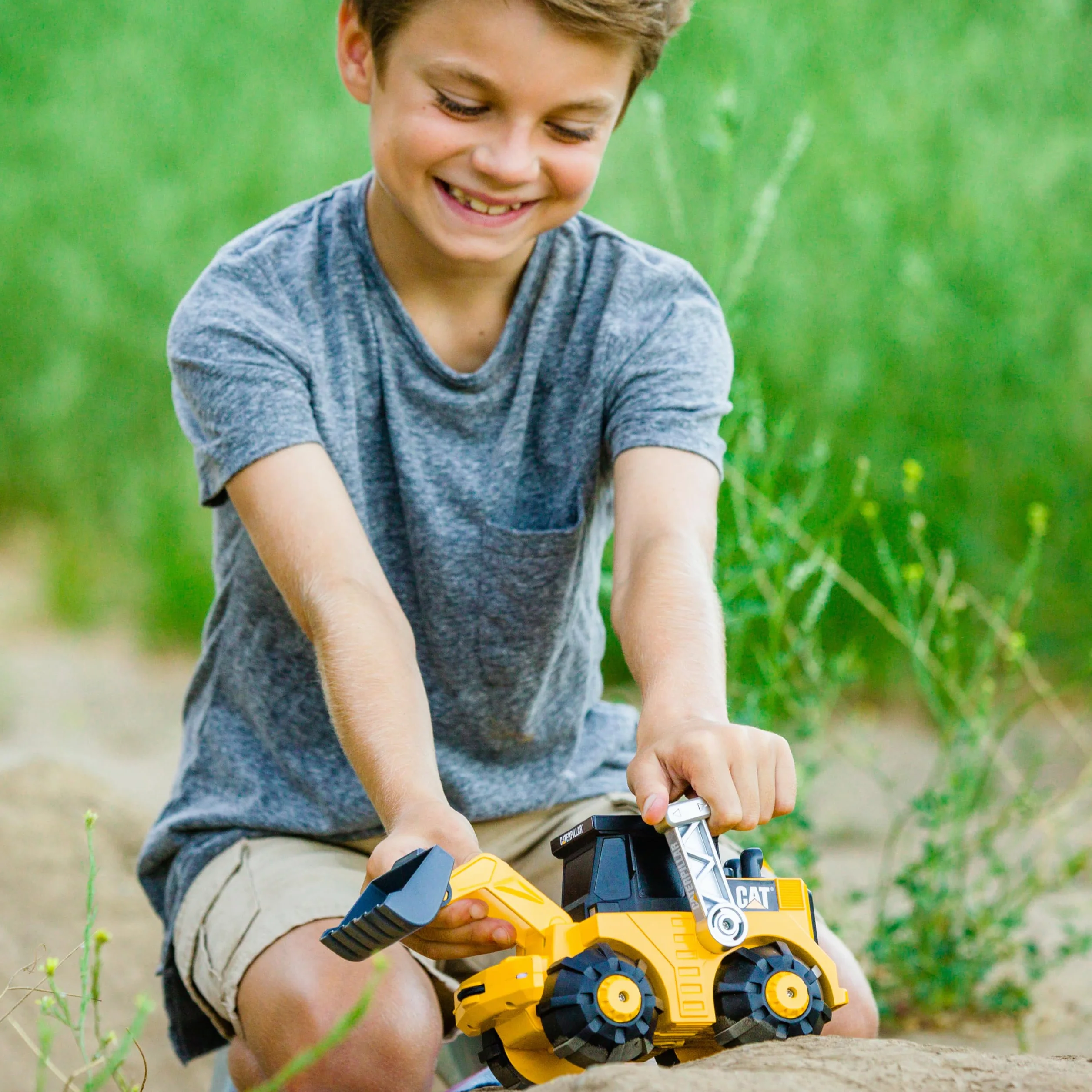 CatToysOfficial |Pala Cargadora | Vehículo con tracción en Las 4 Ruedas, conducción automática, Ruedas estabilizadoras, Luces de Trabajo |Juguetes Niños 3 Años o Más