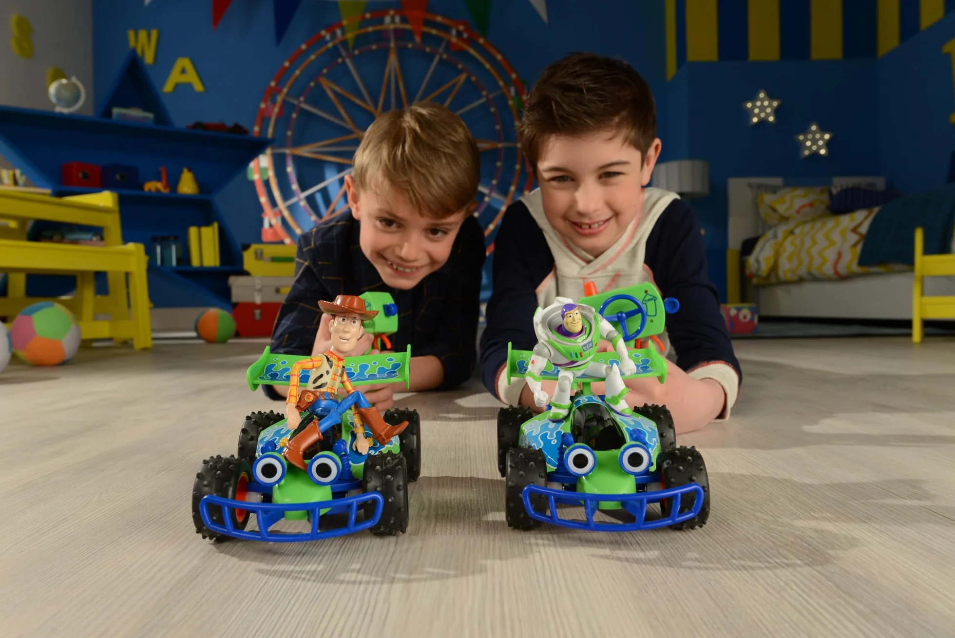 Dickie Toys RC Toy Story - Buggy con Buzz 1:24 Figura