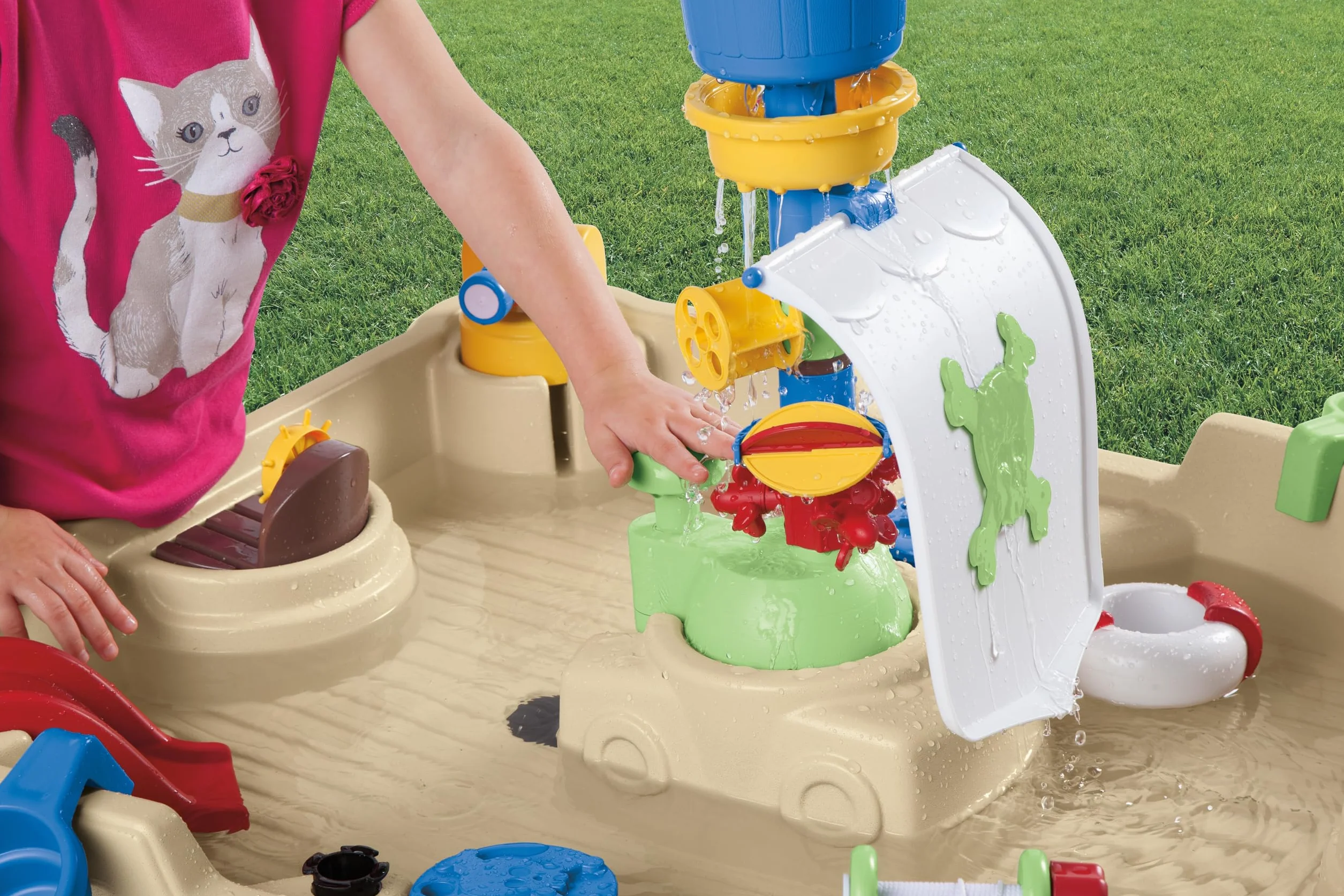 Little Tikes Anchors Away Pirate Ship - Mesa de Juego Acuática con Cañón, Spinner y Diversión con Salpicaduras, Fomenta el Juego Creativo, para Niños Entre 3 y 10 Años