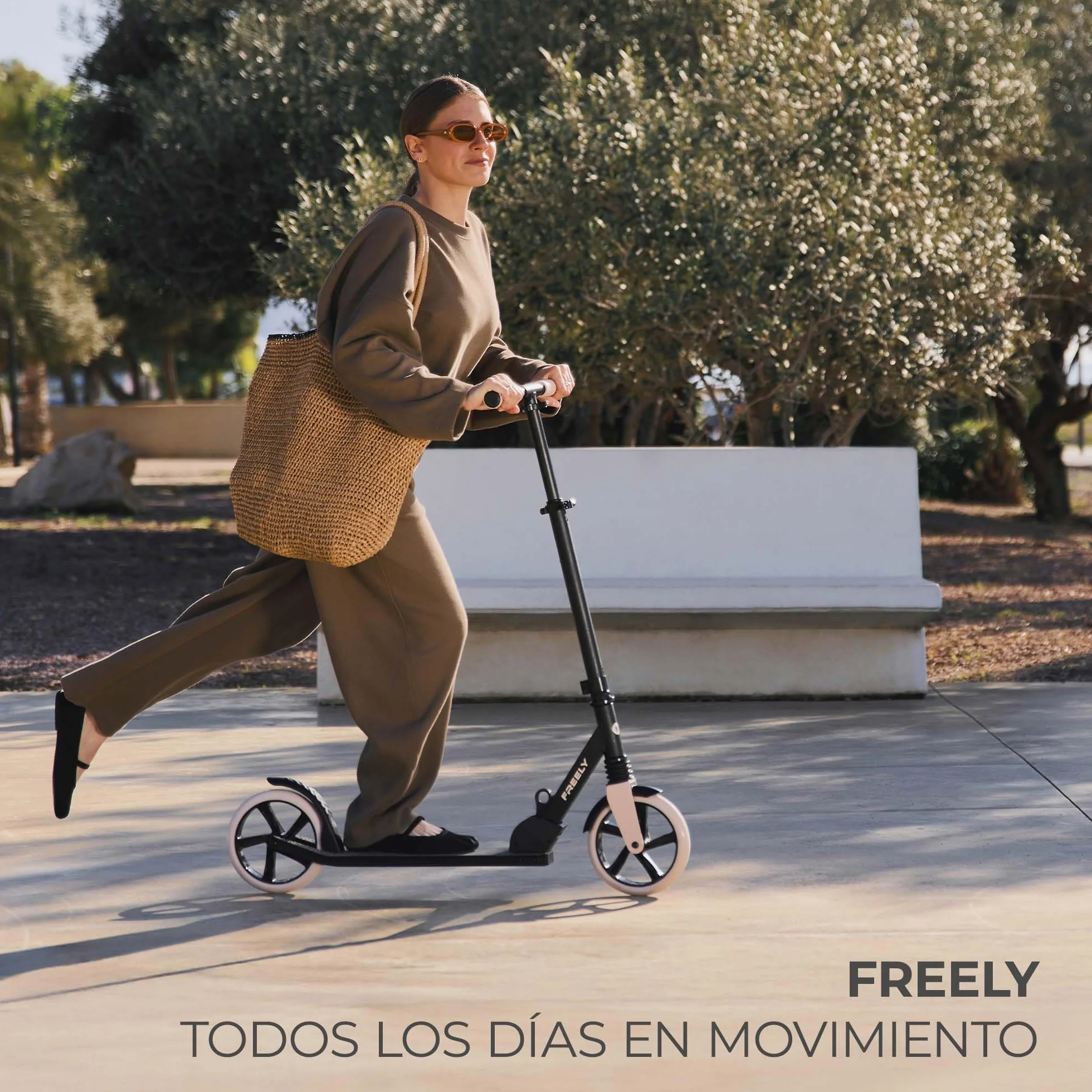 Kinderkraft Freely up to 100 kg, Scooter, Foldable Scooter, for Children from 5 Years and Adults, Large 20 cm PU Wheels, Adjustable Handlebar Height from 82 cm to 105 cm