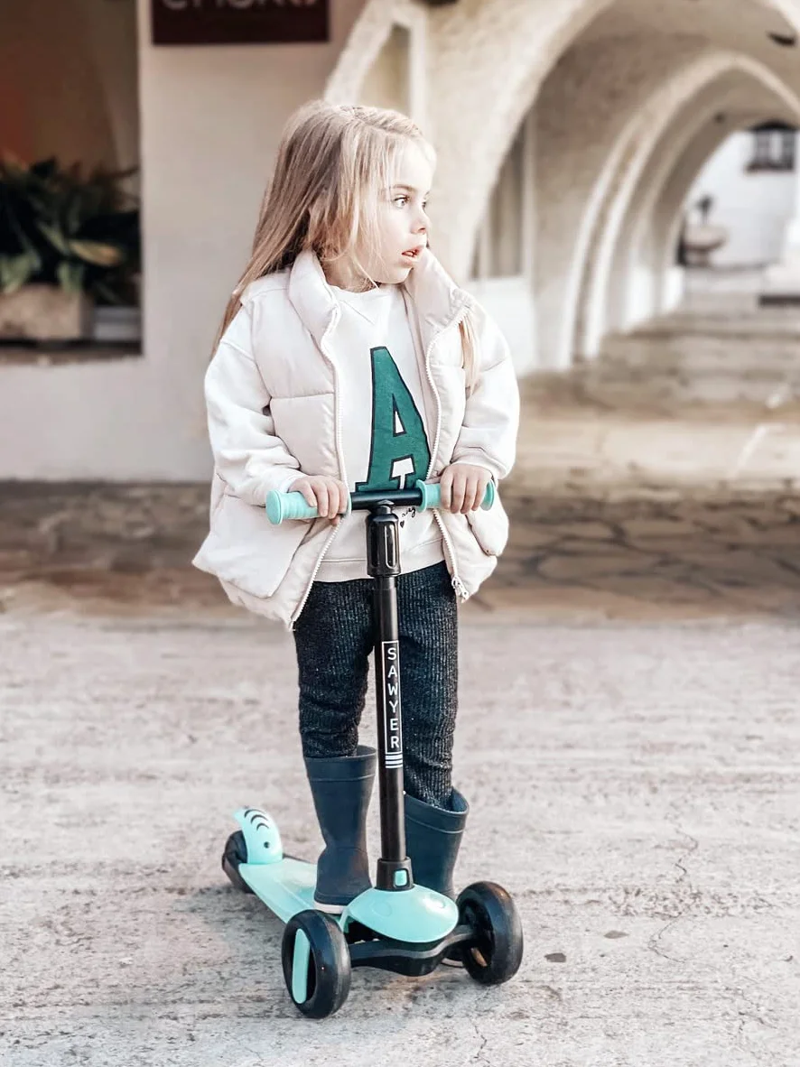Sawyer Bikes - Patinete Ajustable Ruedas LED - Niños 2 a 8 Años