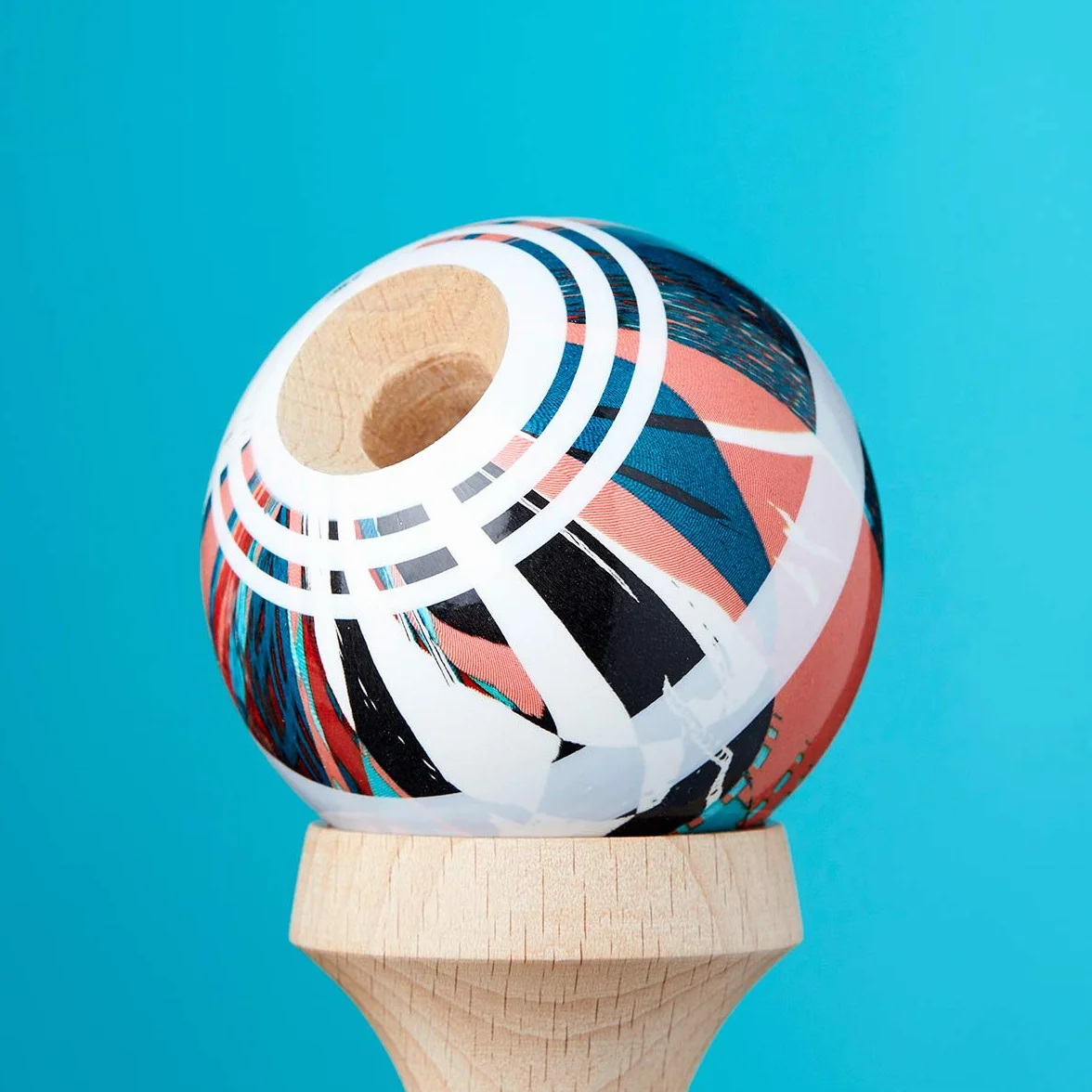 KROM Juguete Kendama – Noia 4 – Mejora Tus Habilidades Cognitivas – Mejora el Balance, los Reflejos y la Creatividad – Kendama Modelo Pro Hecho para Principiantes y Expertos