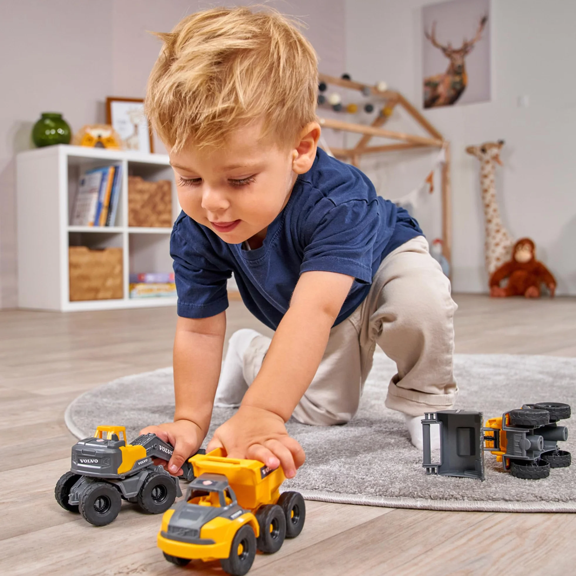 Dickie Toys- Vehículos de Obras Volvo Set Construcción, 3 Vehículos Juguete (Excavadora, Pala cargadora, volquete) para Niños, 16cm, Ruedas Giratorias y Piezas Móviles. A Partir de 3 años (203722015)
