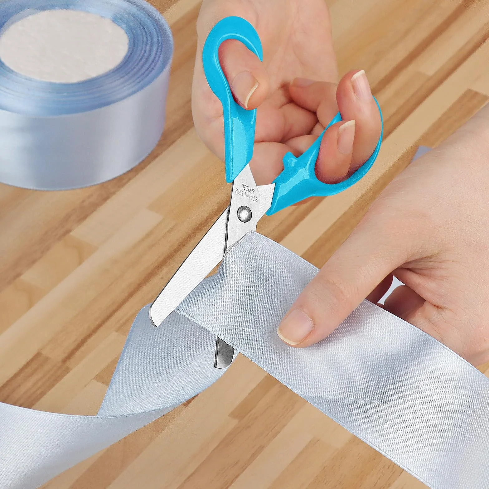 Tijeras para niños, tijeras de seguridad para niños con cuchillas de punta roma de acero inoxidable y mango ergonómico, ideales para la escuela y aulas, 6 pulgadas, paquete de