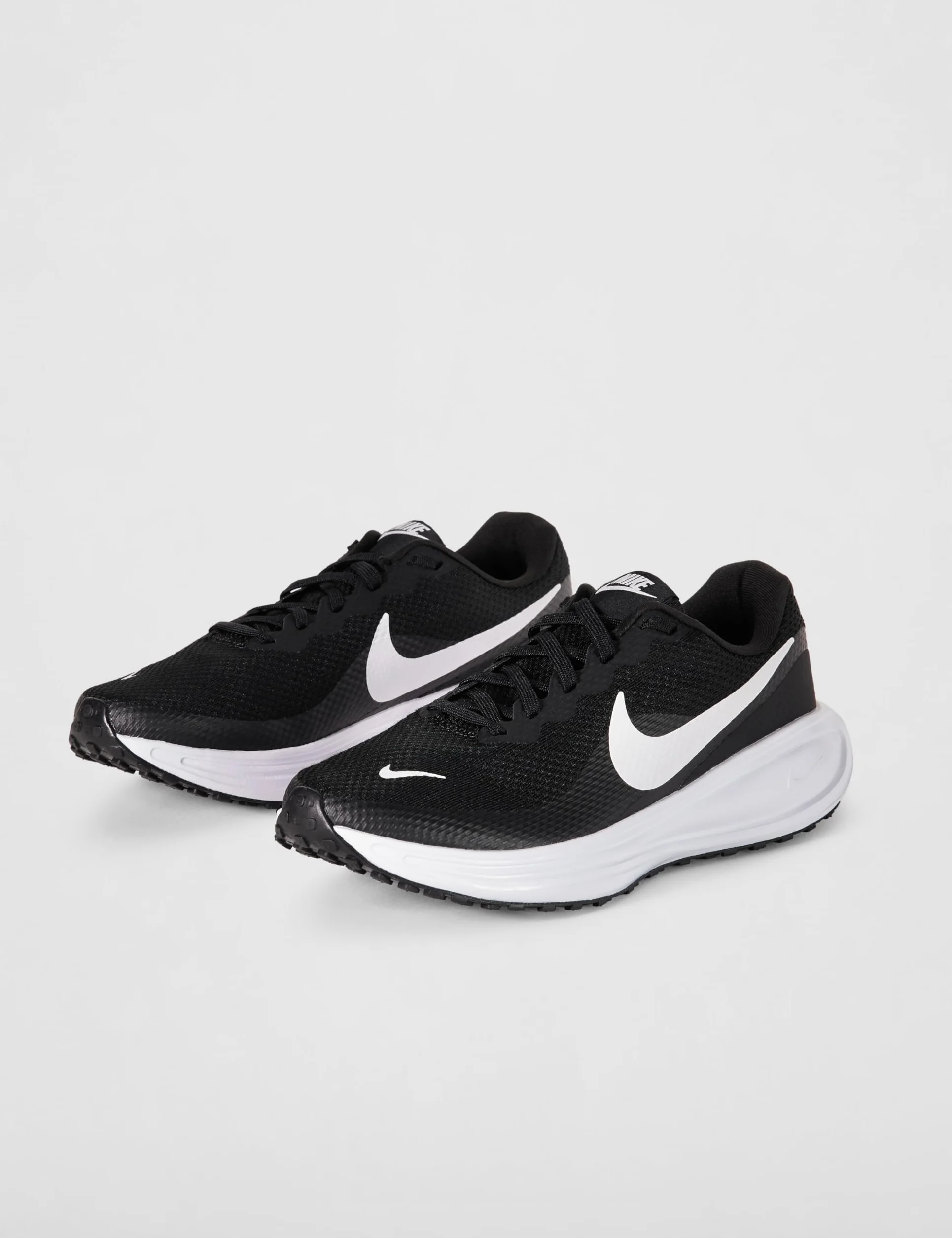 Nike Women's Revolution 8 Running Shoe