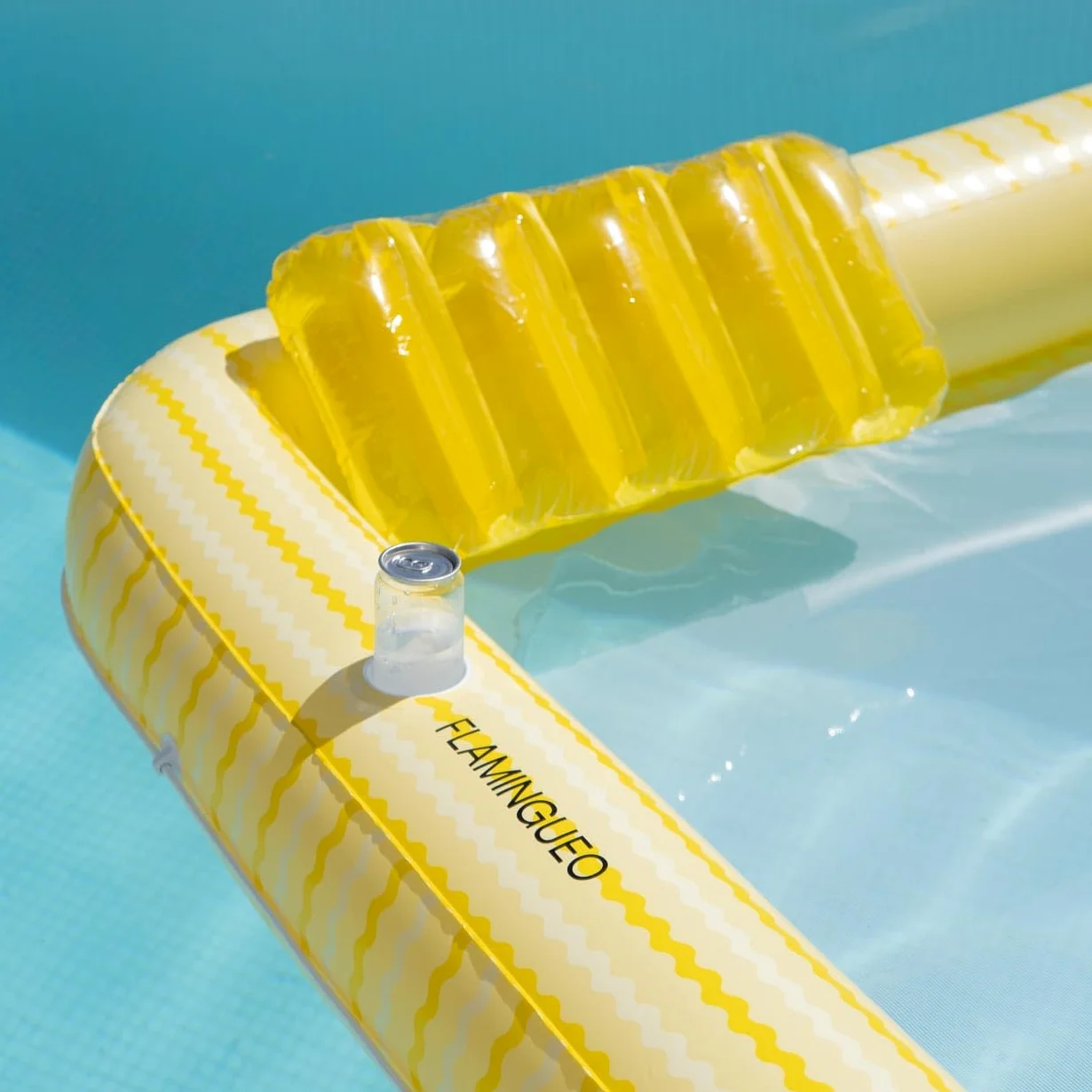 Flamingueo Colchoneta Piscina - Flotador Playa - Tamaño Extra Grande - Base de Rejilla - Dos Posavasos - Dos Almohadas Extraíbles