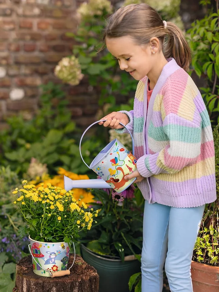 Moses. Regadera de Metal para niños con Cabezal pulverizador y 1,3 litros de Capacidad, regadera de Metal con asa, Resistente a la Intemperie, Juguete para Exteriores a Partir de 3 años