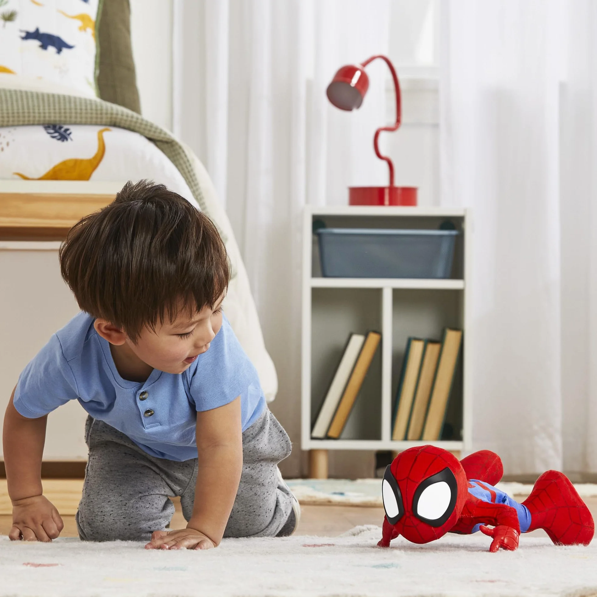 Spidey and His Amazing Friends Marvel Spidey Baila y Gatea - Muñeco de Peluche Interactivo - Juguete de Superhéroe Versión en español - Spider-Man con Reproducción de Sonido