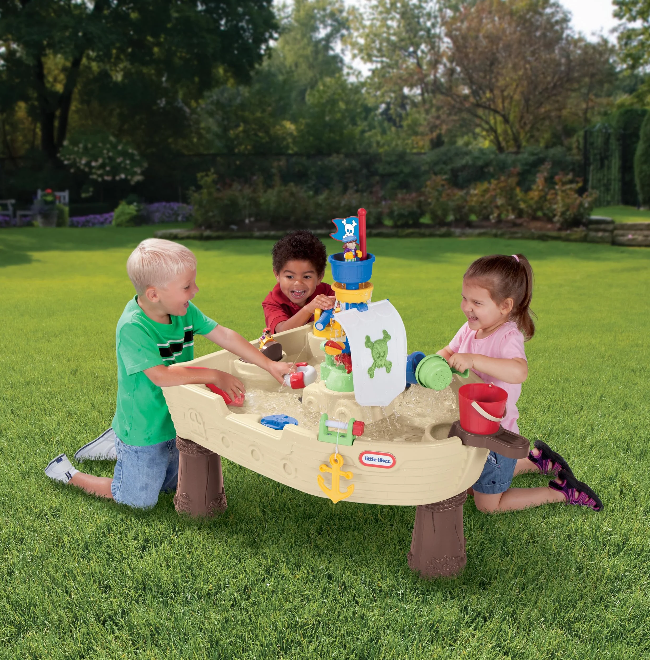 Little Tikes Anchors Away Pirate Ship - Mesa de Juego Acuática con Cañón, Spinner y Diversión con Salpicaduras, Fomenta el Juego Creativo, para Niños Entre 3 y 10 Años