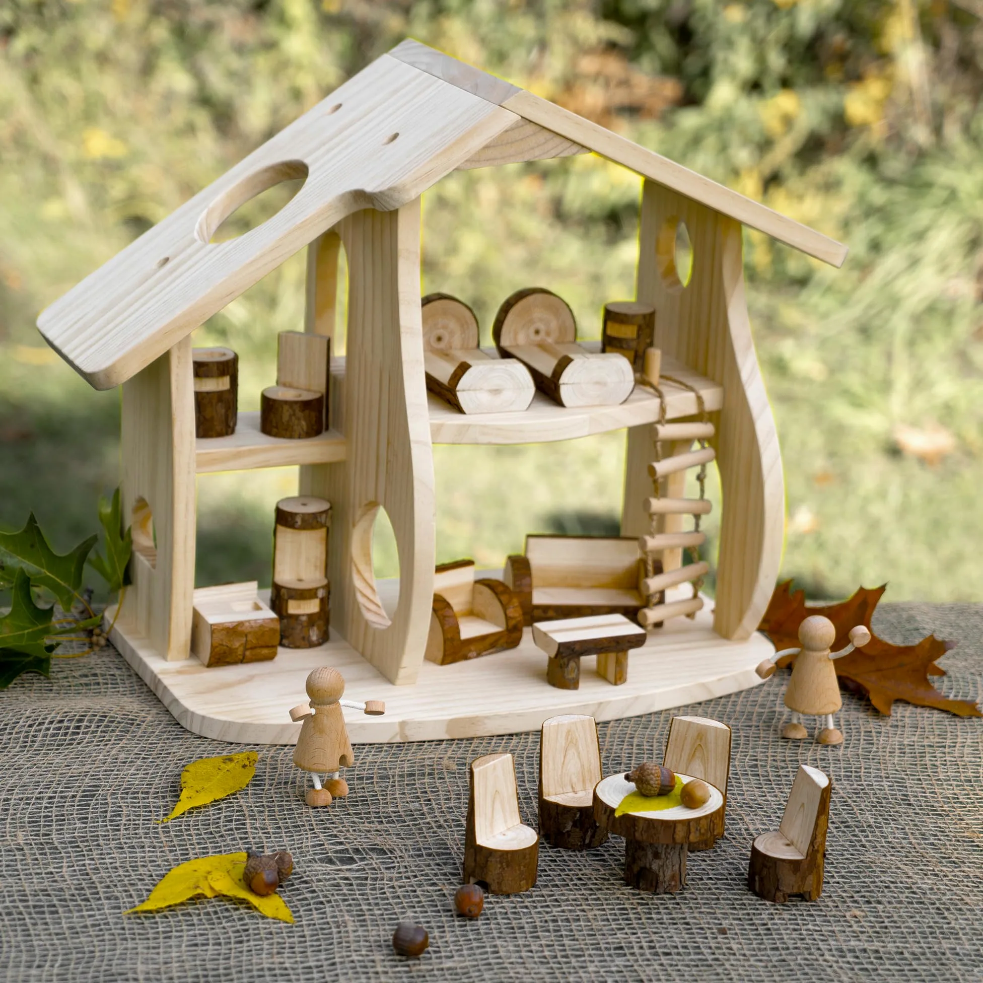 Guidecraft Woodlands - Juego de casa de muñecas de madera natural con muebles, juguete educativo para niños