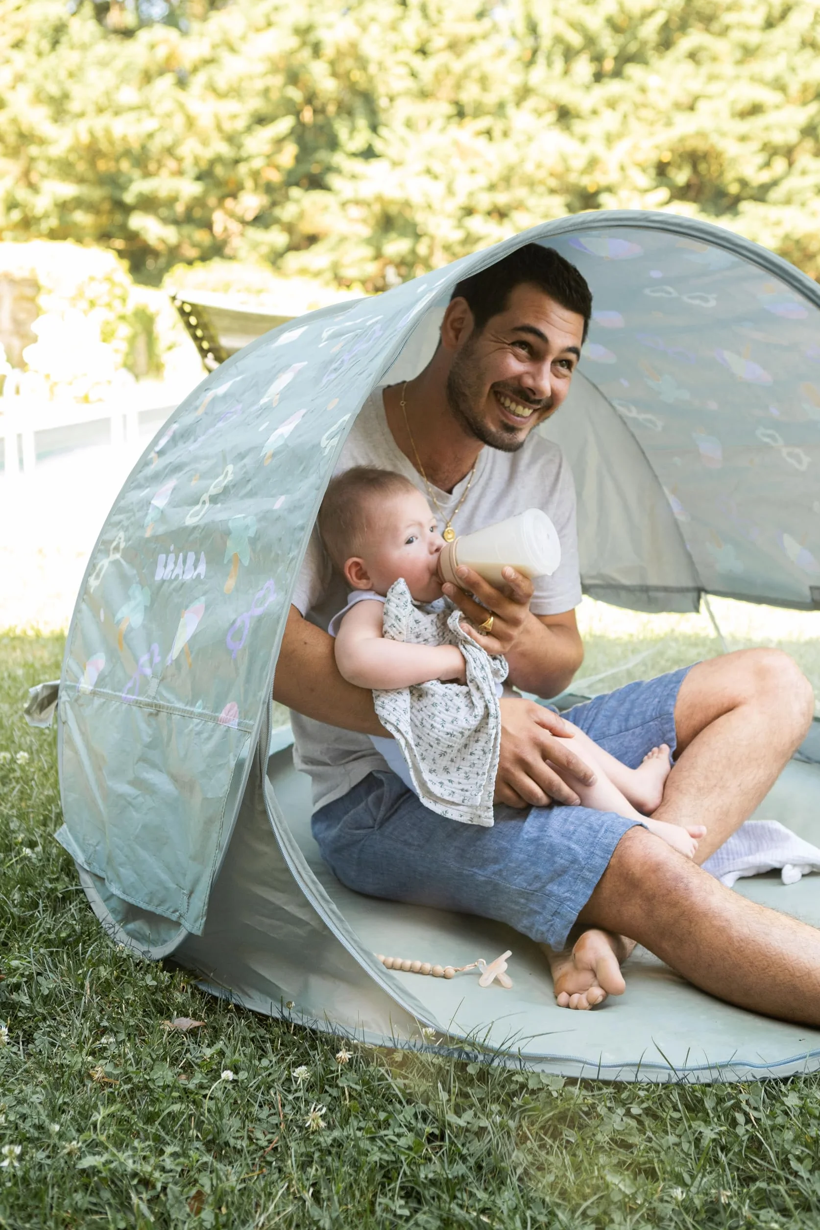 BÉABA, Tienda De Playa para Bebé, Tienda Anti UV Infantil, Protección Solar Máxima UPF50+, Filtrado UV, Ventilación 360°, Mosquitera, Espaciosa, Sistema Pop-Up, Bolsa De Transporte, Breezy, Caqui