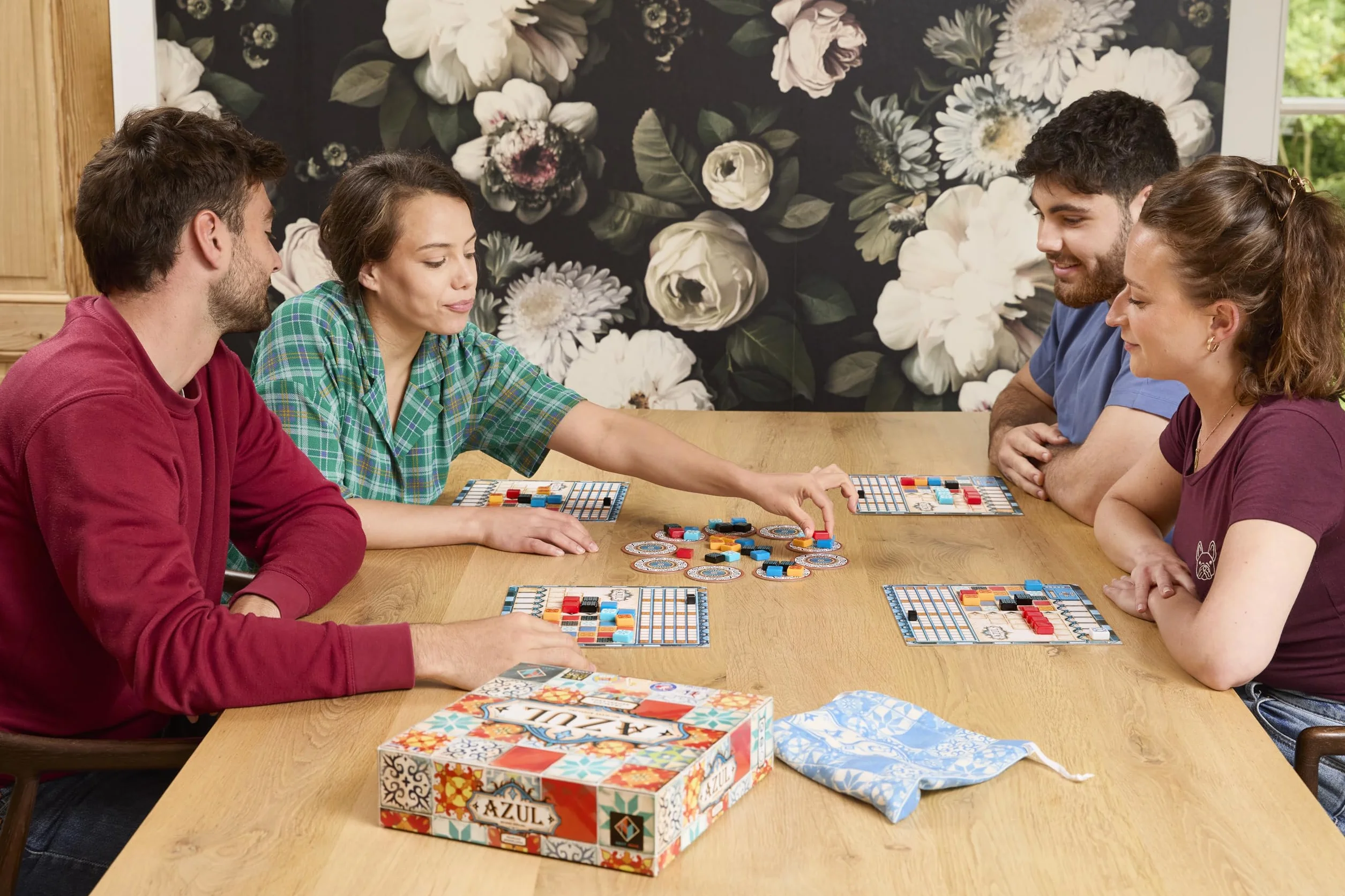 Asmodee Azul, Juego de Mesa de Colocación de Losetas y Estrategia para Adultos y Familias, Decora el Palacio Real de Évora, A Partir de 8 Años, De 2 a 4 Jugadores, 30-45 Minutos por Partida, Español