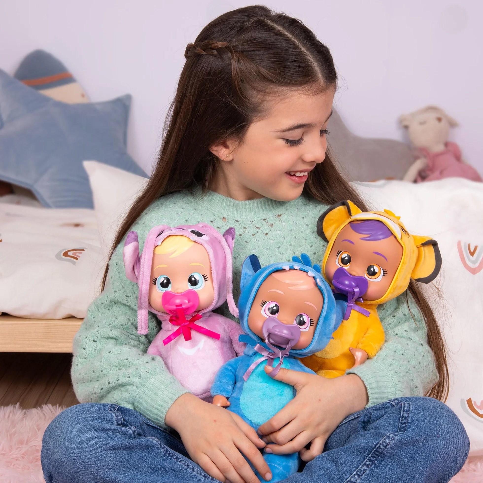 Bebés Llorones Tiny Cuddles Disney Minnie, Muñeca Suave y Blanda 25 cm, Llora Lagrimas de Verdad Incluye Pijama Disney, Juguete para niños y niñas +18 Meses