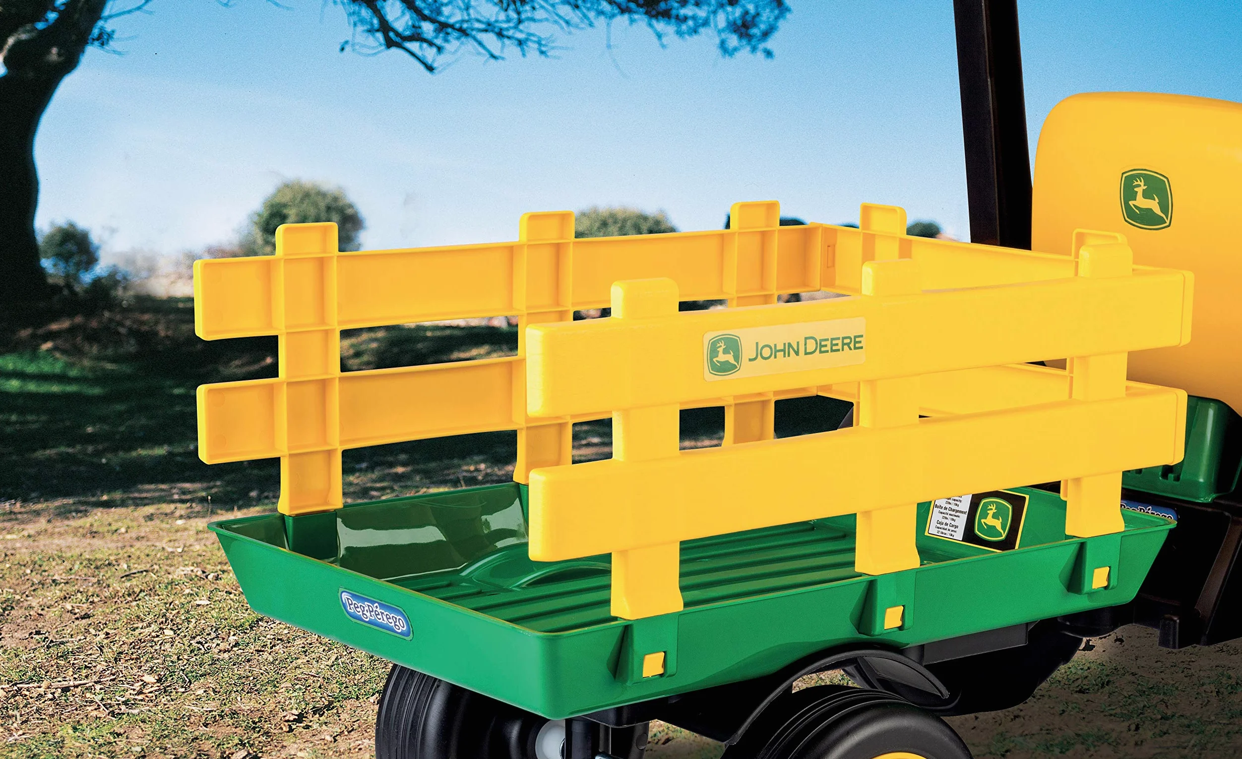 Peg John Deere Ground Loader Tractor Eléctrico Montable para Niños 3+ Años con Batería Recargable 12V, Radio FM y Pala Delantera Funcional