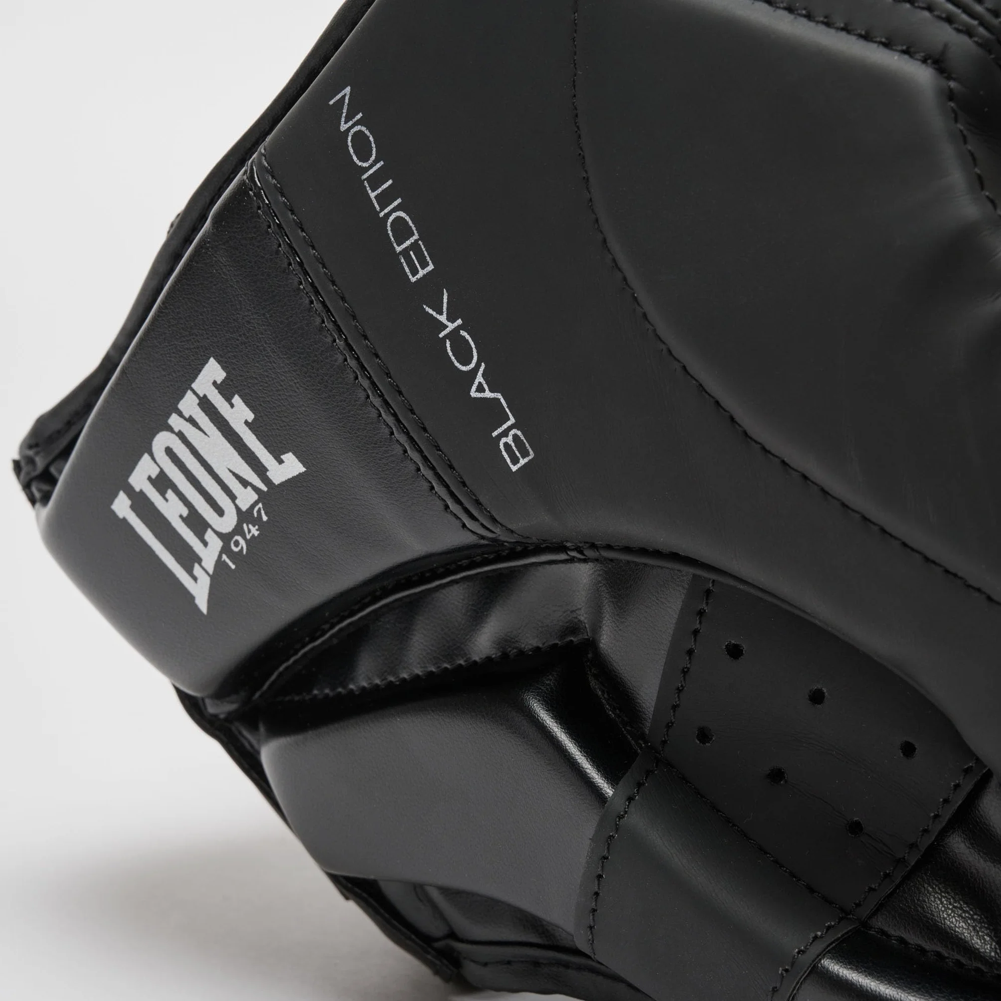 Leone 1947 Casco Black Edition Training Negro L