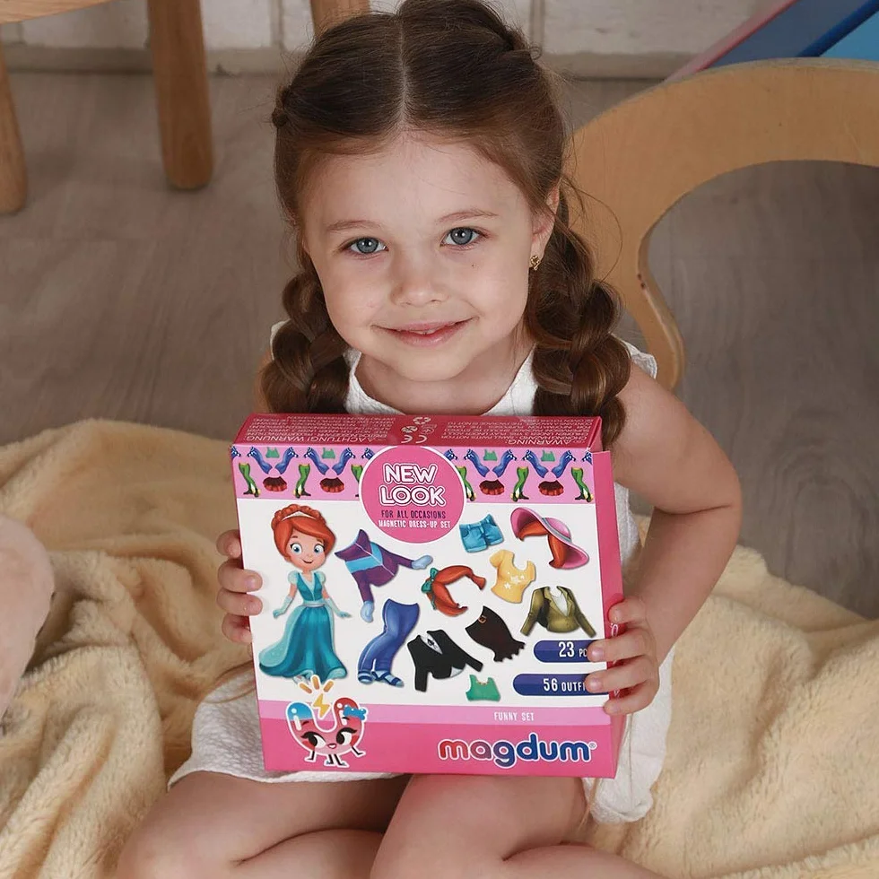Juego Magnético Vestir Niñas – 23 Personajes & 56 Outfits – Set Dress Up Educativo Infantil – Actividad Montessori Viaje Hogar – Imanes Nevera Creativos – Regalo Infantil