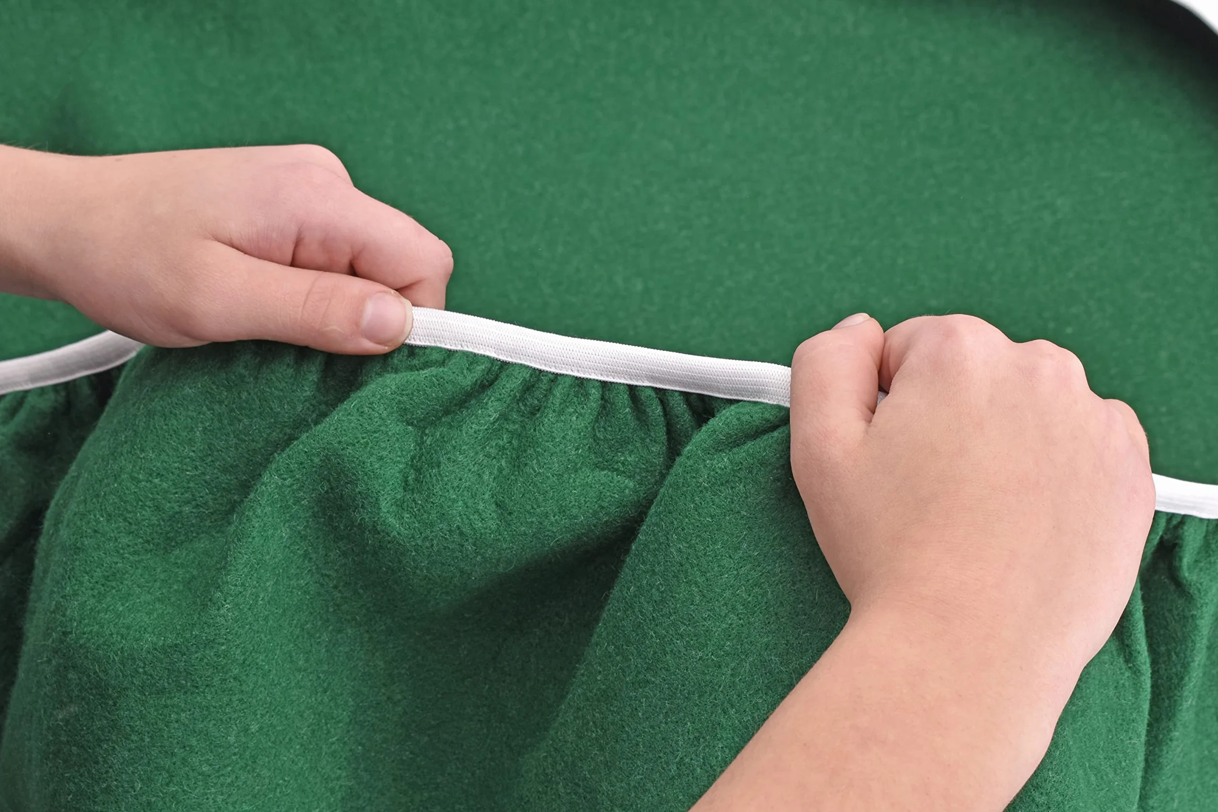 Katai – Cubierta Verde para Mesa de póker Estilo Casino – Fieltro elástico para mesas Redondas de 36 a 48" – Antideslizante y Reduce Ruido – Incluye 6 Posavasos