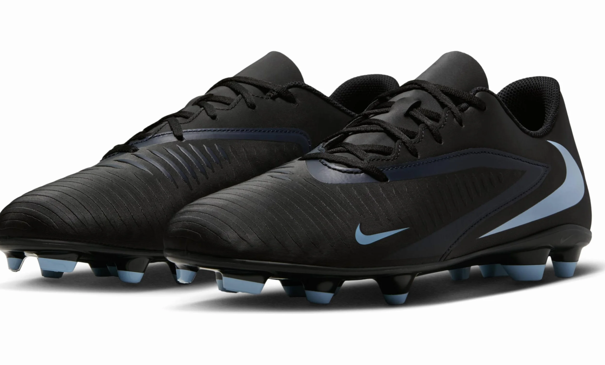 NIKE Phantom 6 Low Club FG/MG Soccer Shoes
