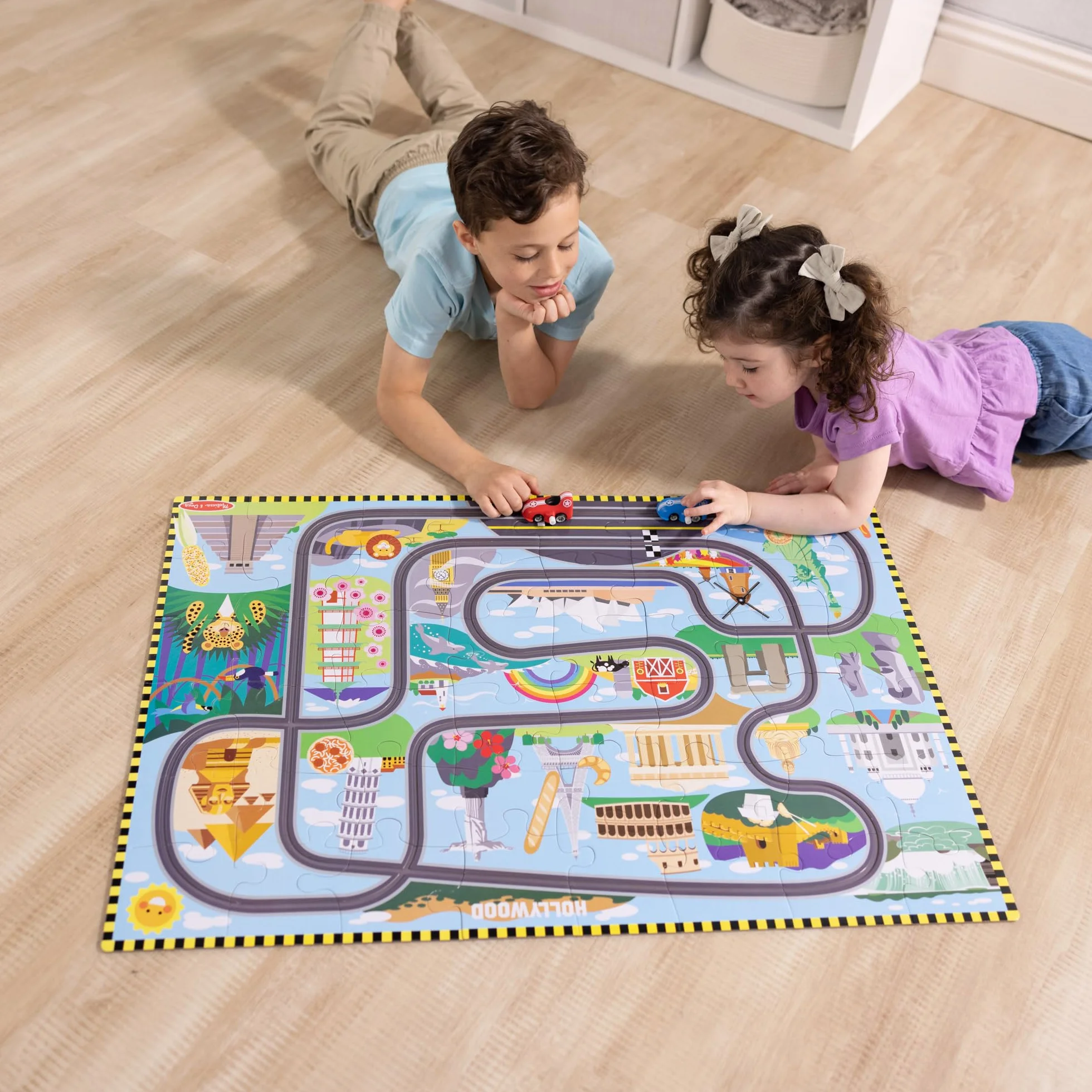 Melissa & Doug Puzzle de Piso de cartón Pistas de Carreras Alrededor del Mundo y vehículos de Cuerda – 48 Piezas, para niños y niñas a Partir de 3 años - Certificados FSC