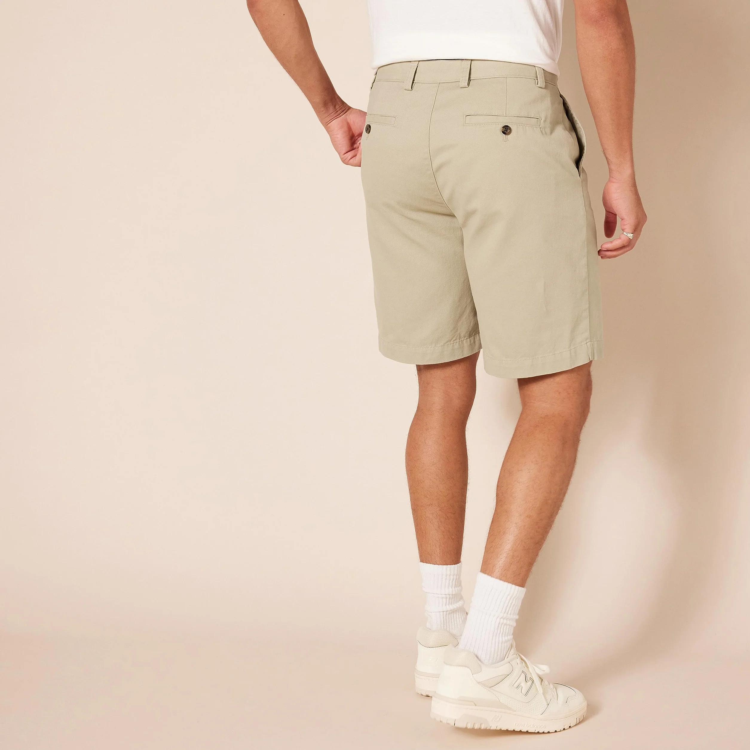 Amazon Essentials Pantalones Cortos Chinos de Corte Clásico 23cm