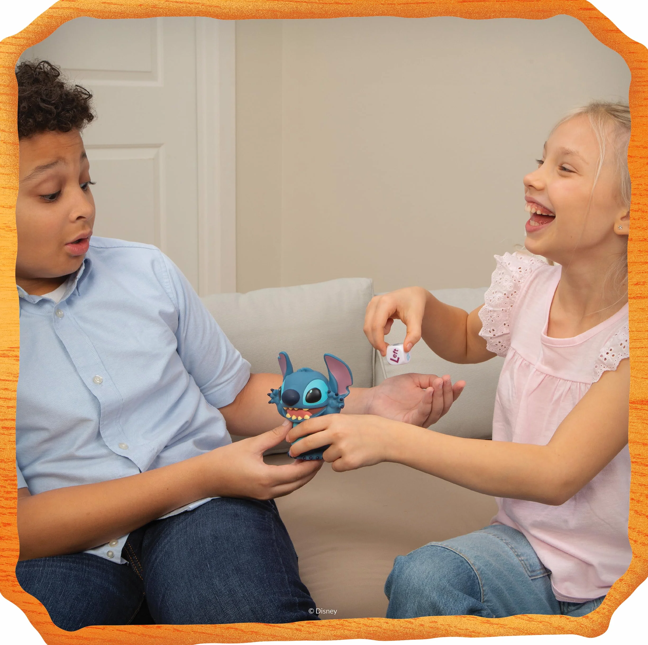 Goliath – Disney Laughing STITCH Game – Juego de Mesa Divertido para Niños 6+ Años – Velocidad & Reflejos – Stitch Electrónico con Sonidos, Dado y Fichas – Para Familia– 2+ Jugadores – Pilas Incluidas