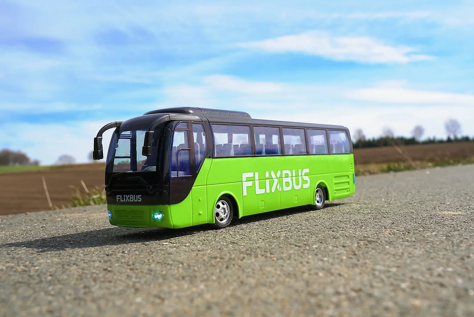 Carson 500907342 FlixBus 2.4GHz - 100% Listo para Conducir, autobús de Juguete, Coche de Juguete, Coche teledirigido, para niños a Partir de 8 años, Tiempo de conducción Aprox. 60 min.