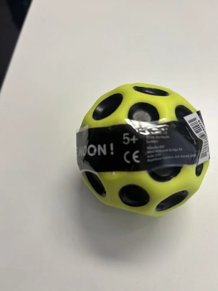 Waboba Moon Ball – Pelota de Goma de Salto más Alta – Diseño Original Patentado – cráter de Pelota Produce un Sonido de Rebote al impactar – Fácil de agarrar – Flummies para niños