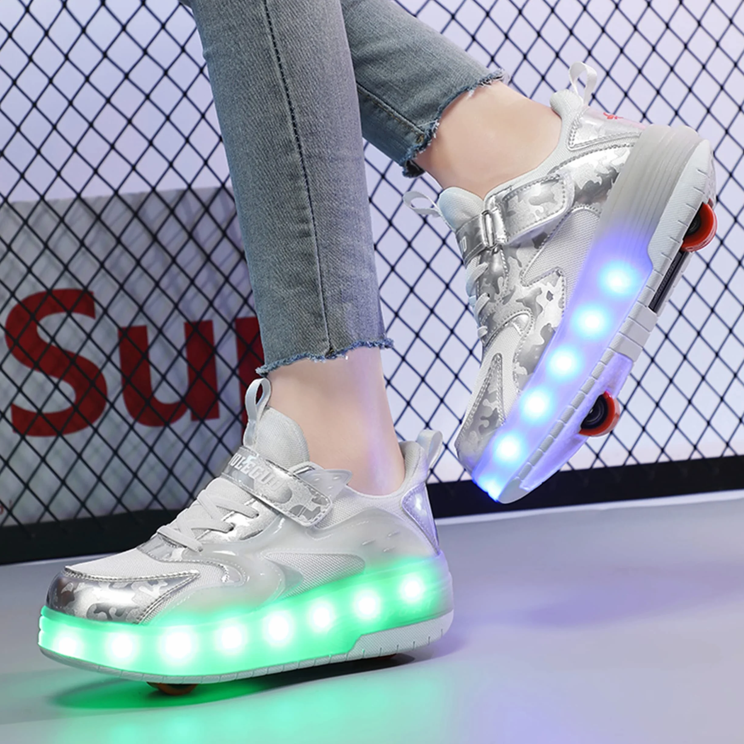 Zapatillas con Ruedas LED para Niños y Niñas, Patines de Skate con Dos Ruedas, Carga USB, Color Cambiante