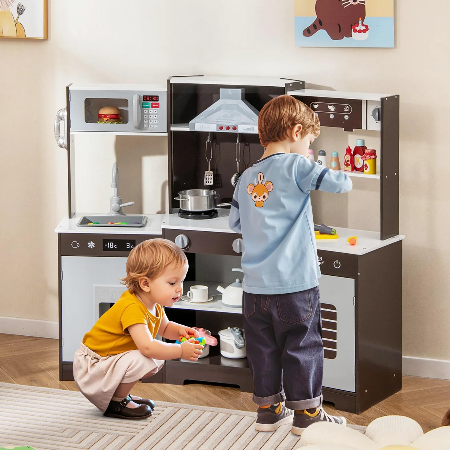HOMASIS Juego de Cocina para niños, Cocina Infantil con Sonidos y Luces simuladas, teléfono, microondas, cafetera, heladera y Horno, Cocina de Juguete para niños de 3+ años, 110x43x92cm (Marrón)