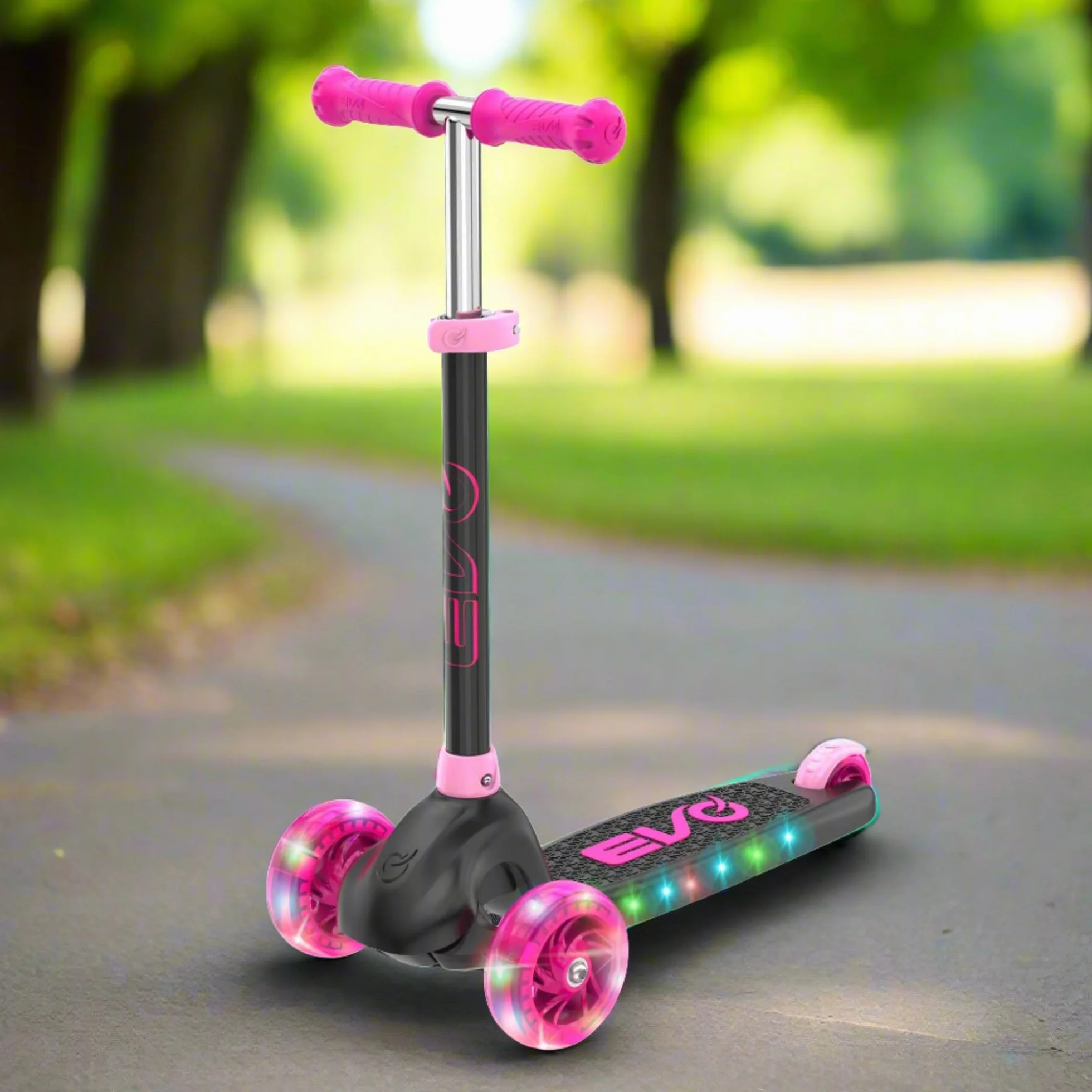 EVO Eclipse - Patinete iluminado de 3 ruedas | Patinete de empuje para niños con altura de mango ajustable | Scooter de altura de mango ajustable para niños y niñas | Patinete para niños de 3 a 12