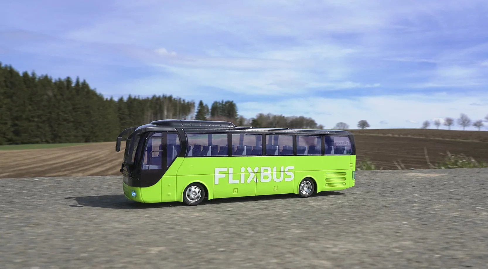 Carson 500907342 FlixBus 2.4GHz - 100% Listo para Conducir, autobús de Juguete, Coche de Juguete, Coche teledirigido, para niños a Partir de 8 años, Tiempo de conducción Aprox. 60 min.