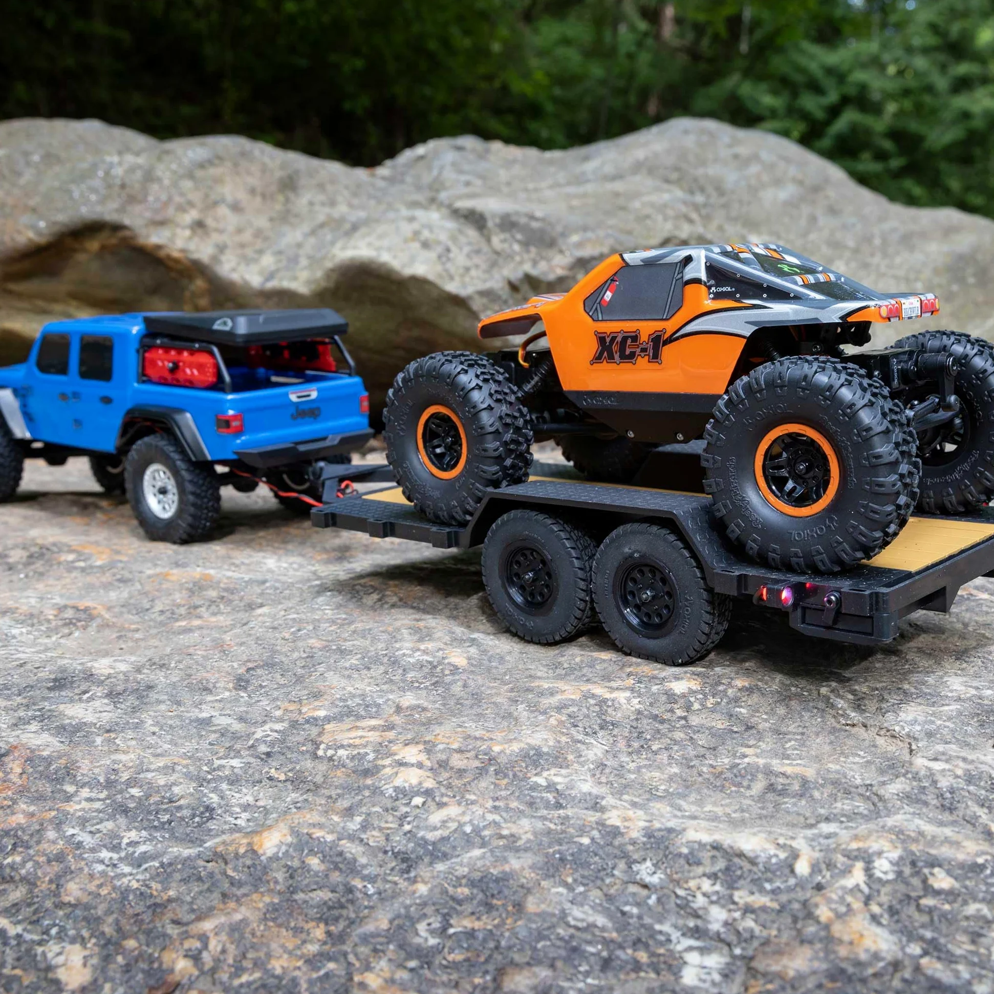 AXIAL SCX24 Remolque de vehículo de Cama Plana con Luces traseras LED: 1/24, AXI0009