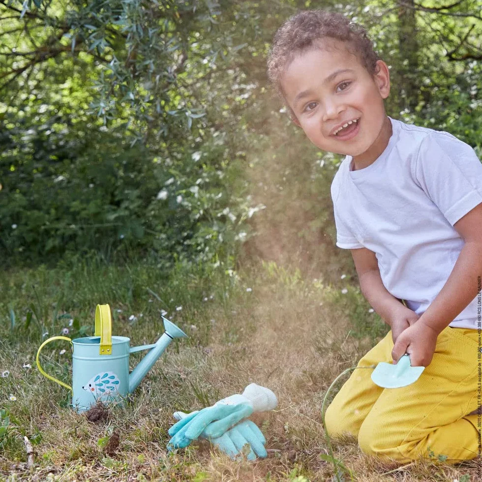 Janod - Happy Garden - Juego para Pequeños Jardineros, Incluye 4 Herramientas para Niños, Desarrollo de La Motricidad Fina - Desde Los 3 Años, Color Menta, J03187