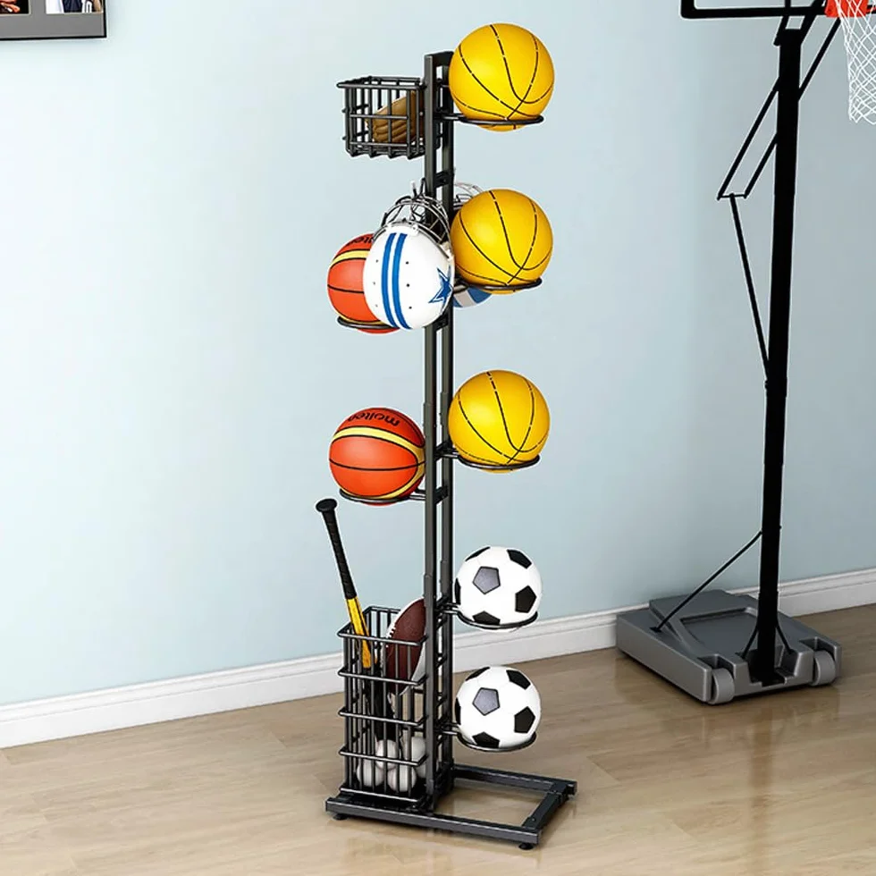 NUODWELL Estante de almacenamiento de pelotas, organizador deportivo con cesta y ganchos, estante de baloncesto de metal, para garaje y hogar