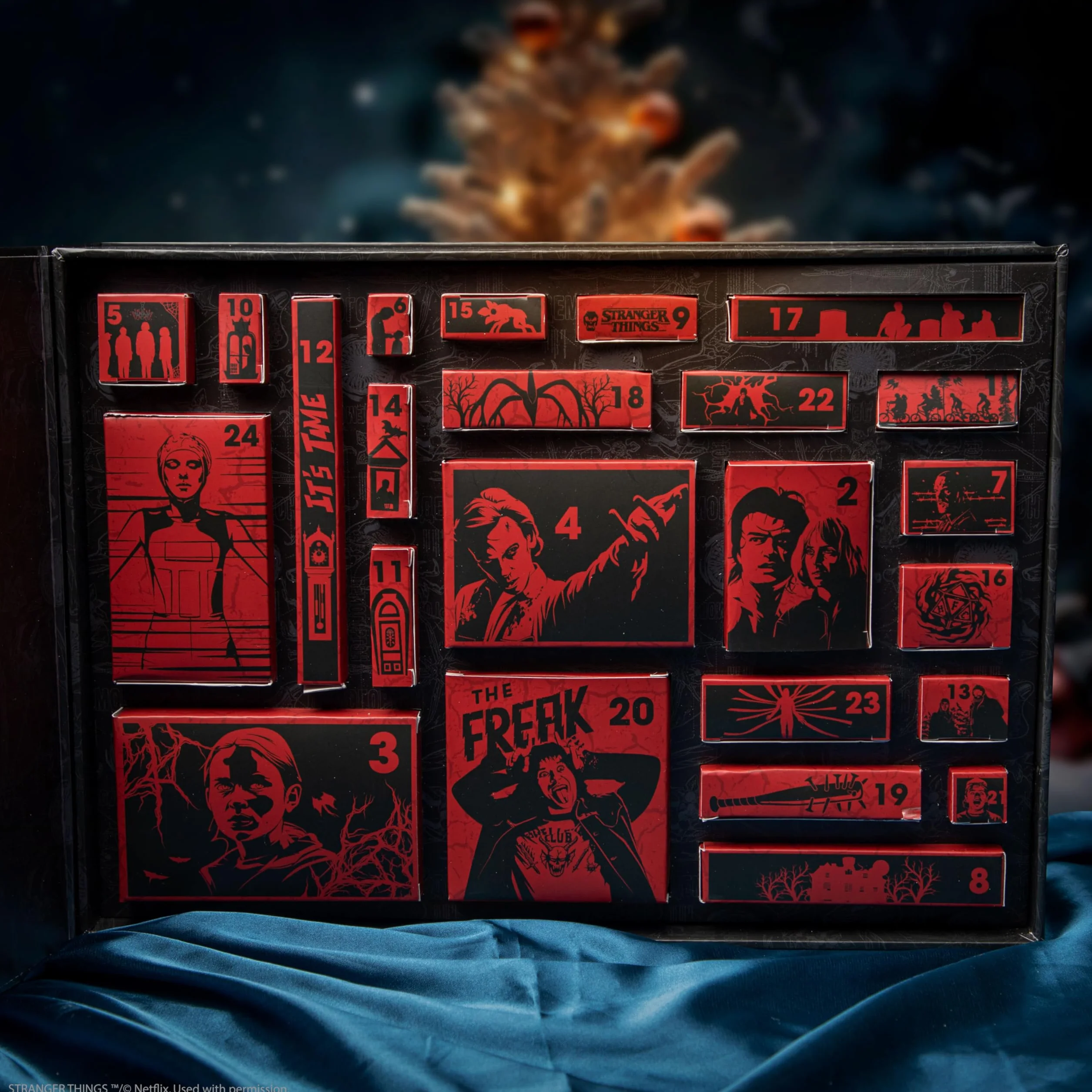 Cinereplicas - Stranger Things Calendario de Adviento Deluxe 2024 - Licencia Oficial