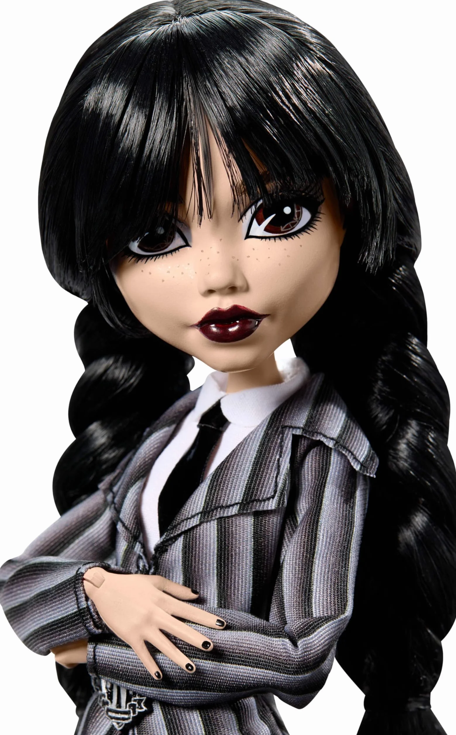 Monster High Miércoles Muñeca y Accesorios, muñeca Coleccionable de Miércoles Addams con el Uniforme de la Academia Nevermore, Cosa y una Mochila, con peana para la muñeca, HXJ04
