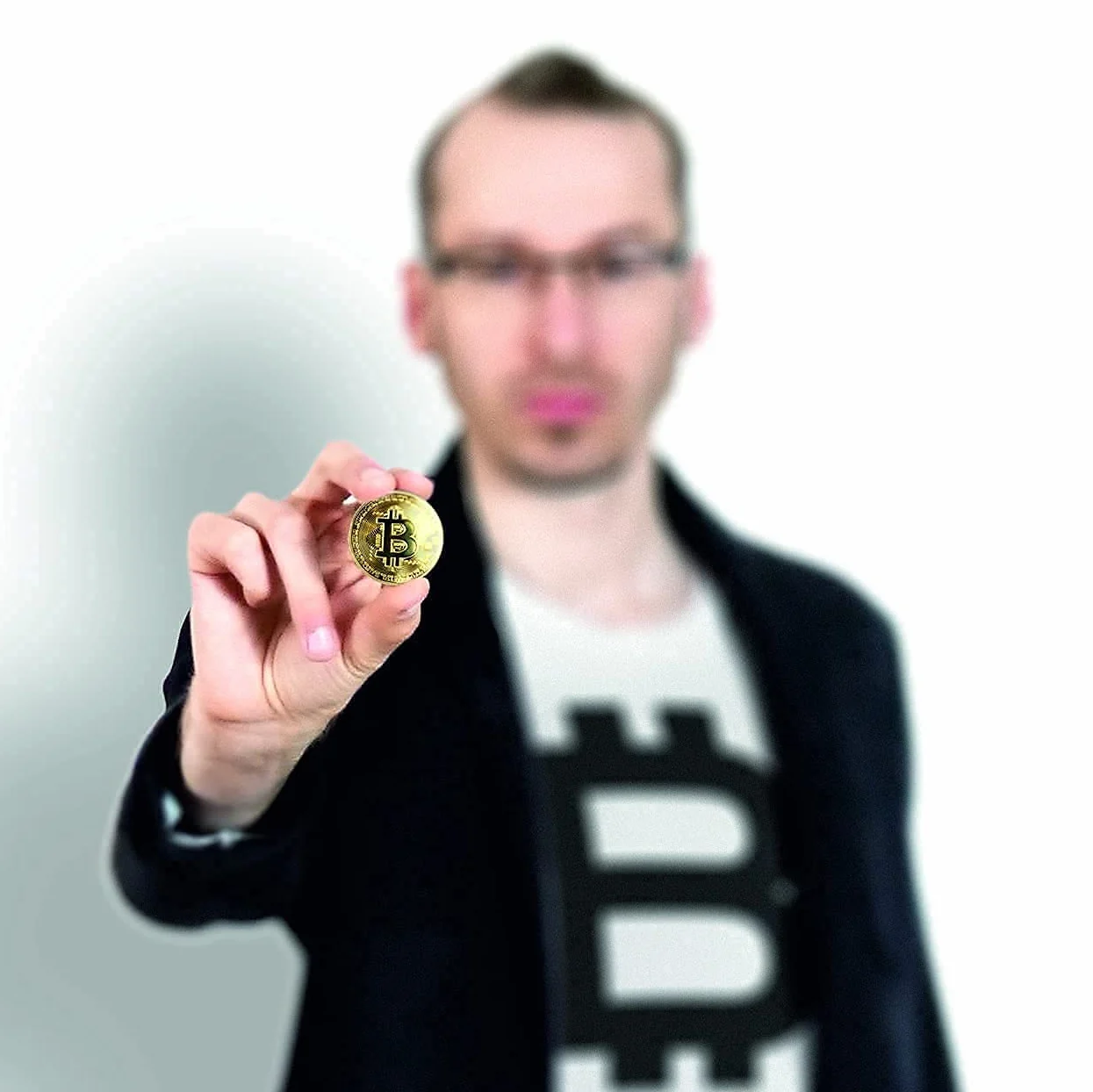 Bitcoin Moneda Física Bañada En Oro De 24k, Incluye Protector Acrilico Redondo