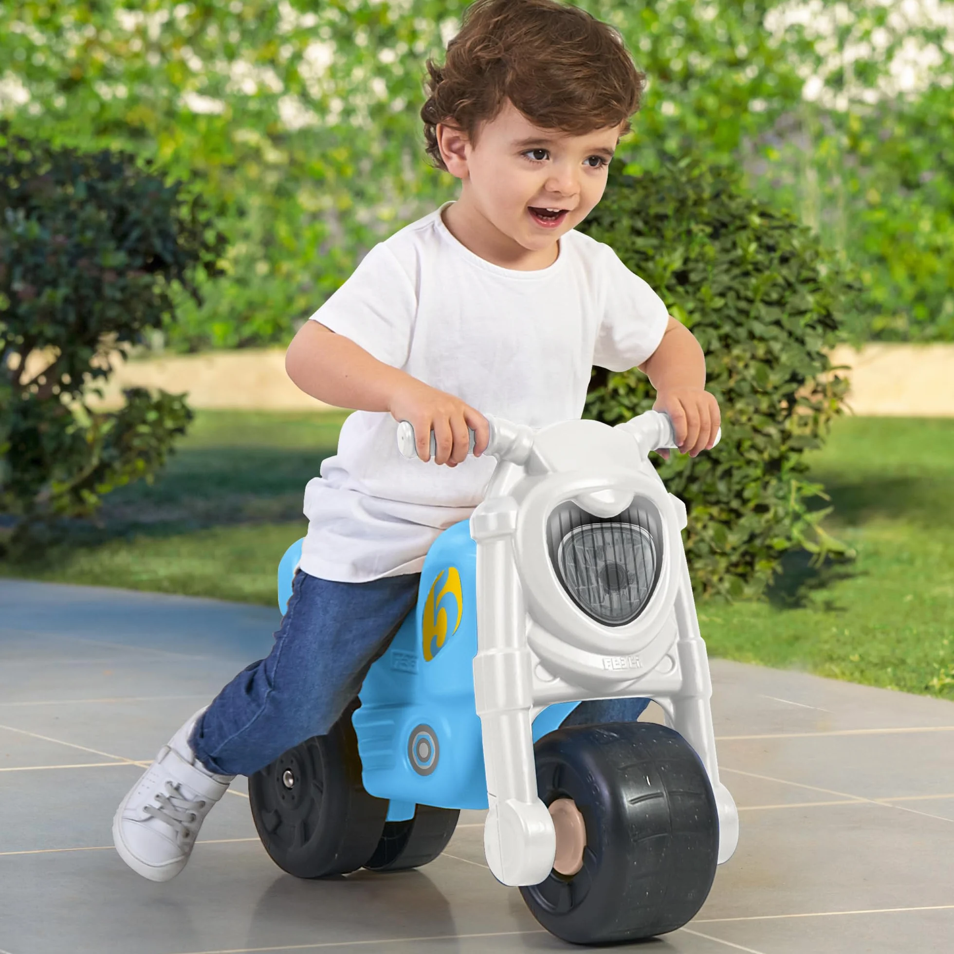 FEBER - Motofeber Dream, Correpasillos con Forma de Moto y con Pegatinas Divertidas, Estable y Seguro, Desarrollo niños y niñas de 18 Meses a 3 años, Famosa (FED39000)