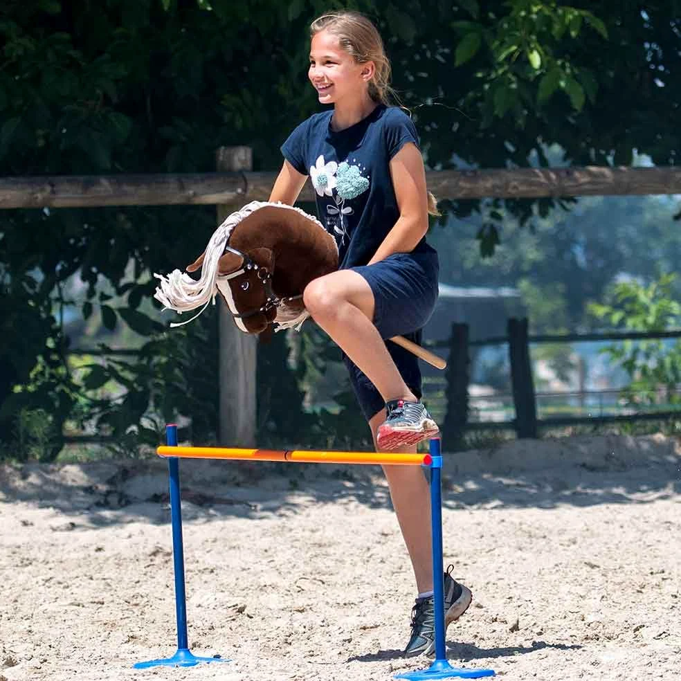 Hobby Horse A3 Sunny Dream - Caballo Alezan Oscuro con crins lavados - Red completa con frontal brillante - Flot Satén Blanco y Marrón Oferta - Juguete ecuestre para niños y adolescentes