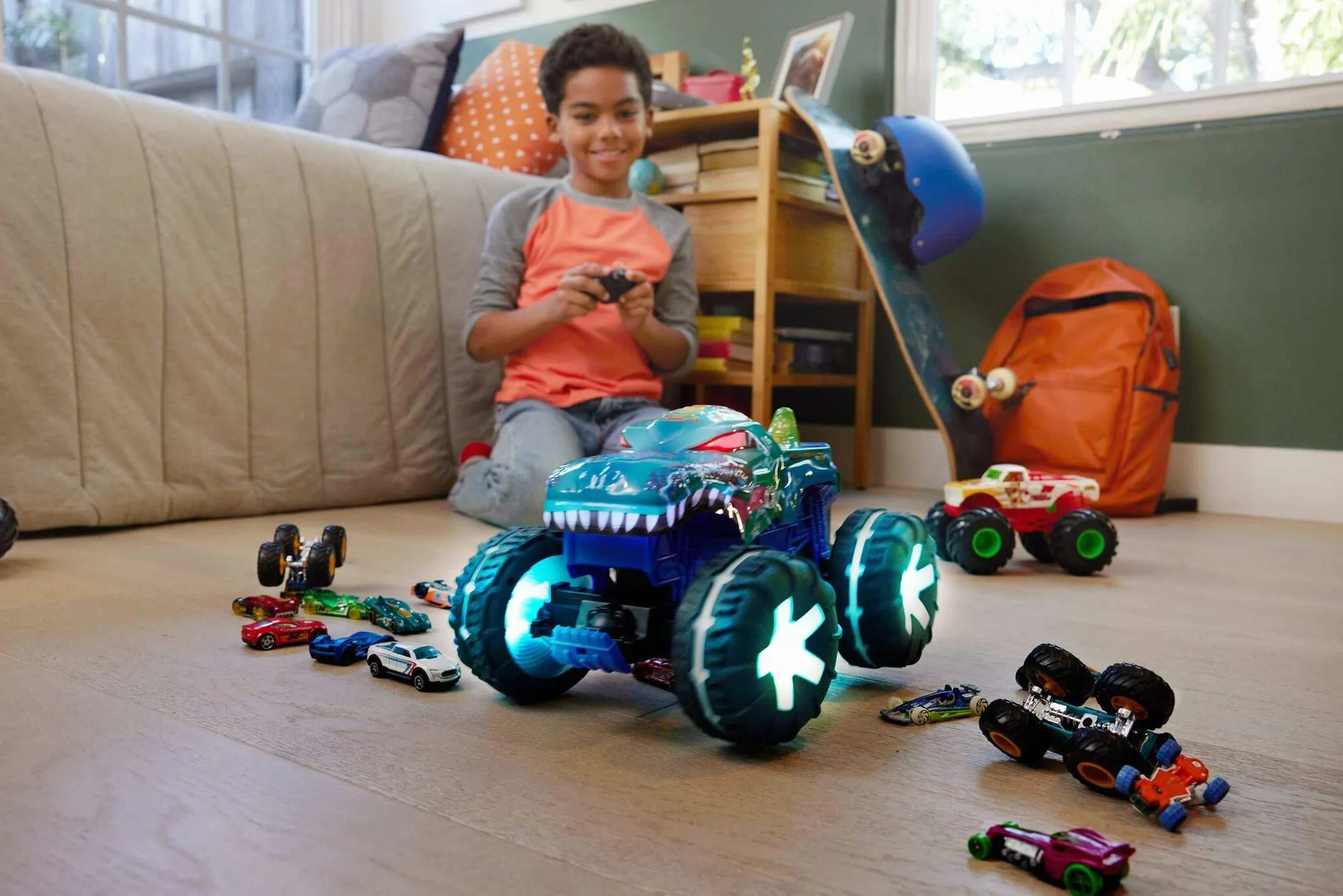 Hot Wheels Monster Trucks Mega-Wrex Coche Teledirigido Radio Control con Luces Sonidos 3 Modos Juego +5 Años JBD90