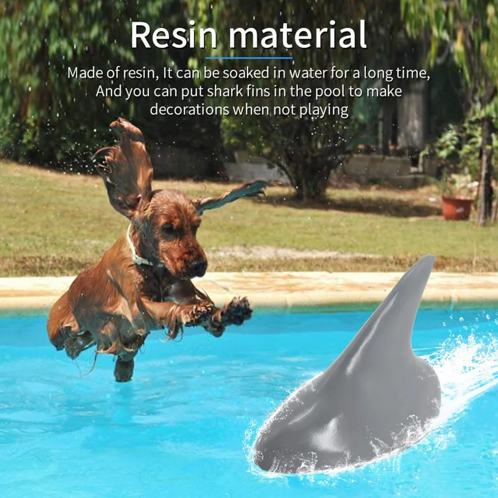 HUIOP V302 RC Boat con simulación Shark Fin Head 15km / h Electric Racing Boat para Piscinas 2.4G Remote Control Spoof Toy