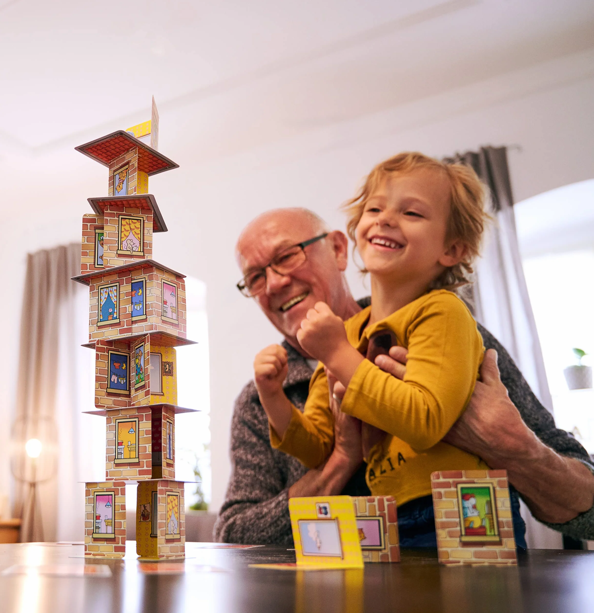 HABA Rhino Hero apilamiento en 3D, Mesa Infantil de 2 a 5 Jugadores, 5 años o más, Juego de acción para Toda la Familia, tamaño pequeño, Multicolor (302203)