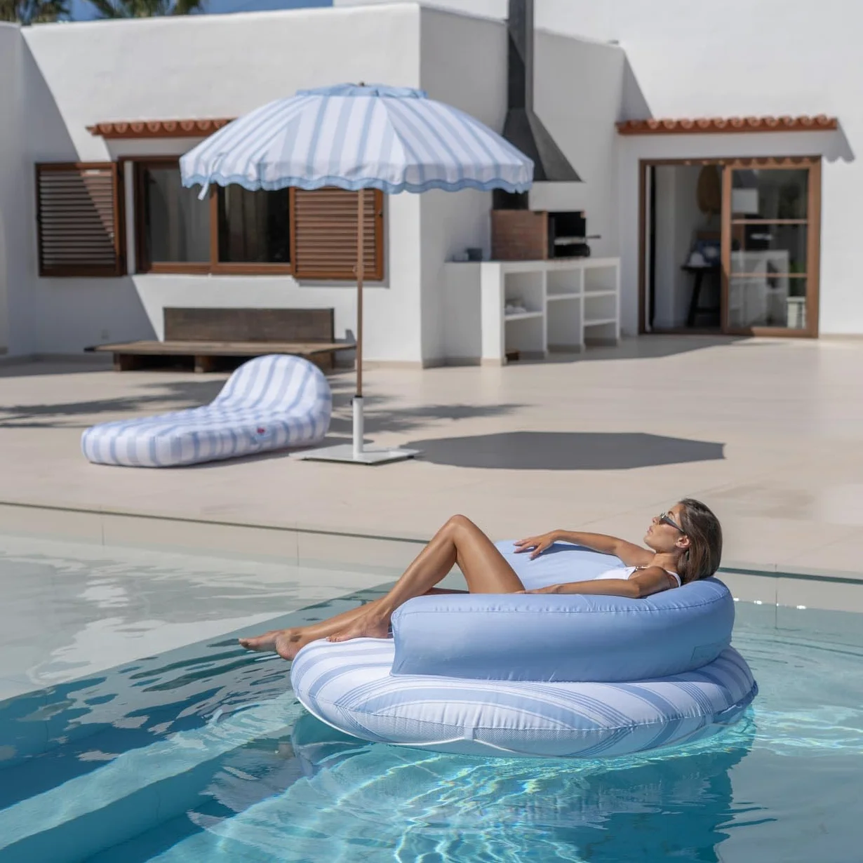 Flamingueo Colchoneta Piscina - Tumbona Hinchable - Extra Grande - Estructura Interior PVC - Funda Exterior Poliéster